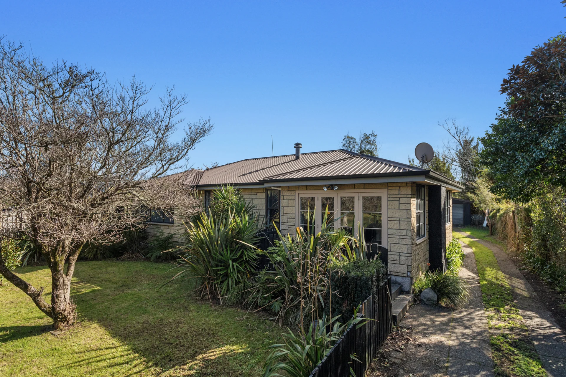157 River Road