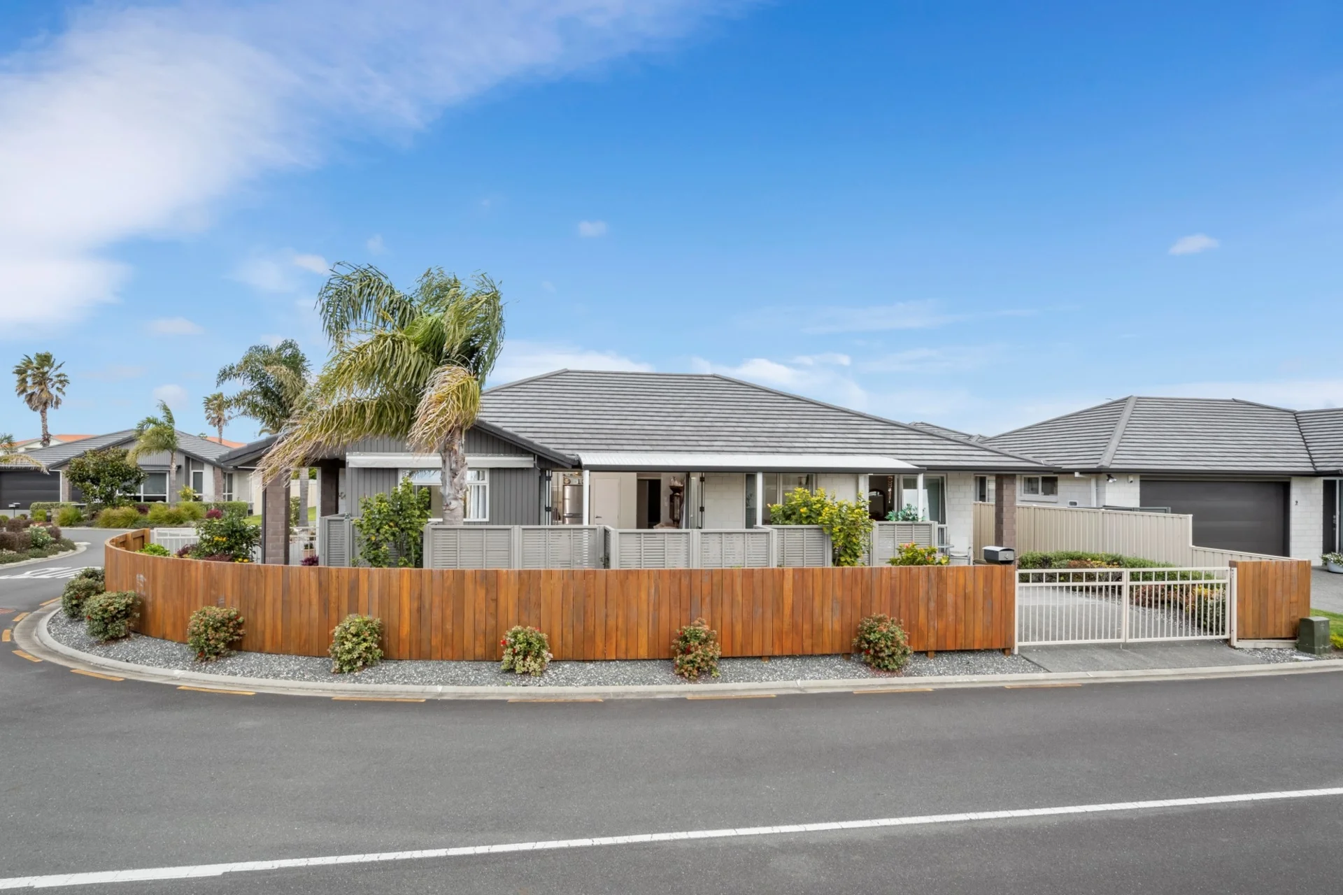 4 Sandspit Way