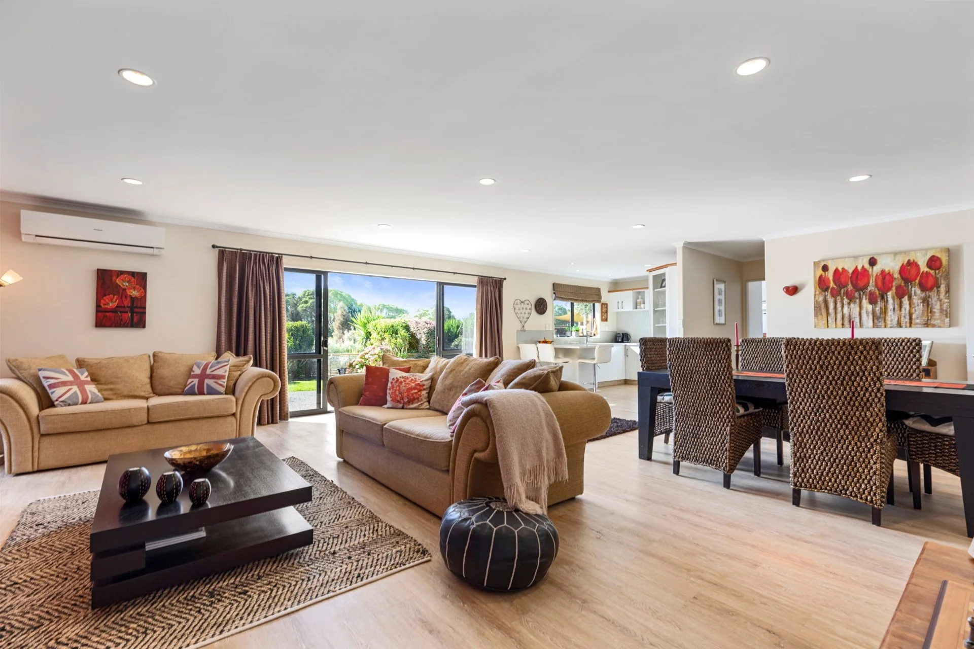 27 Summerland Crescent