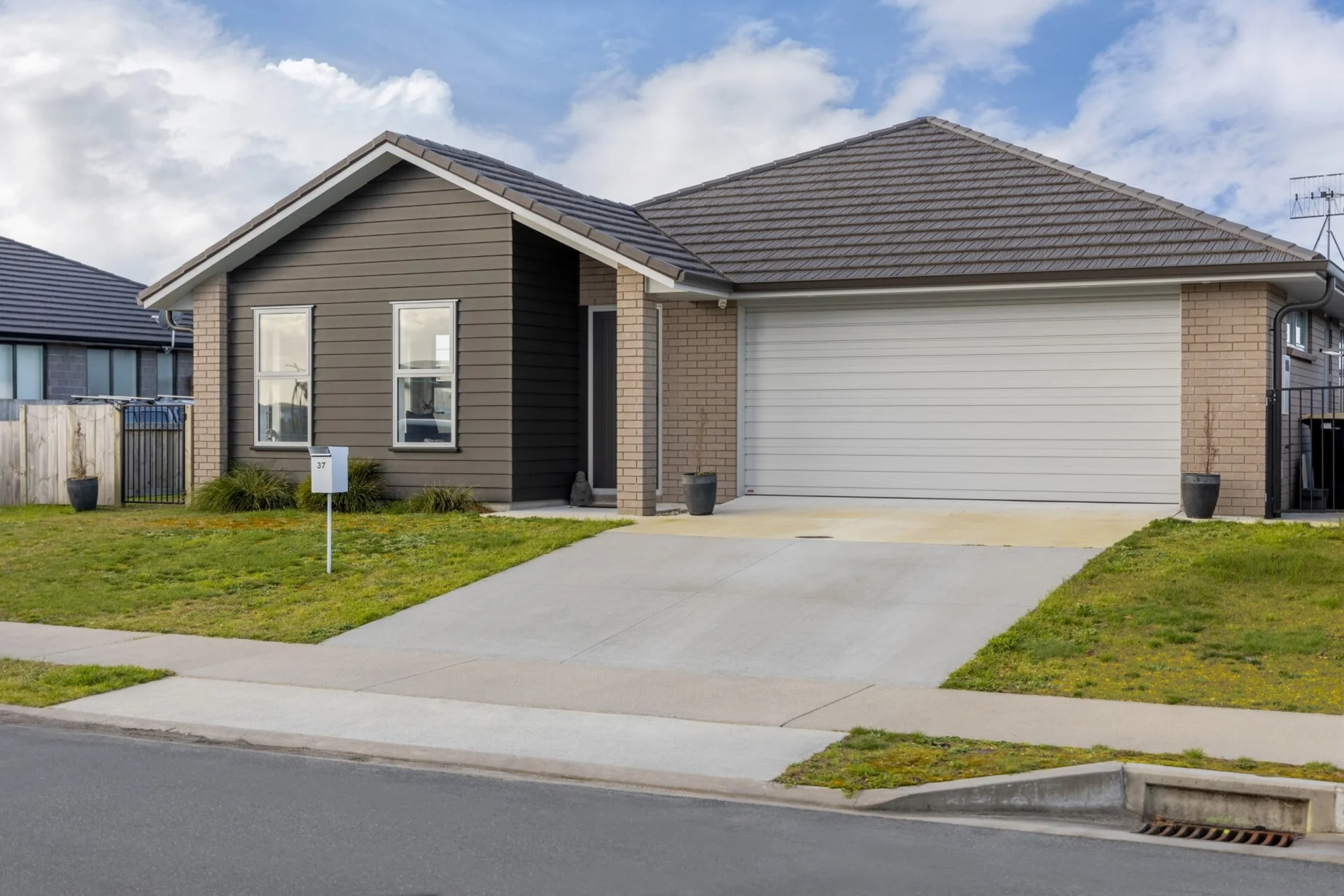 37 Dunkeld Drive