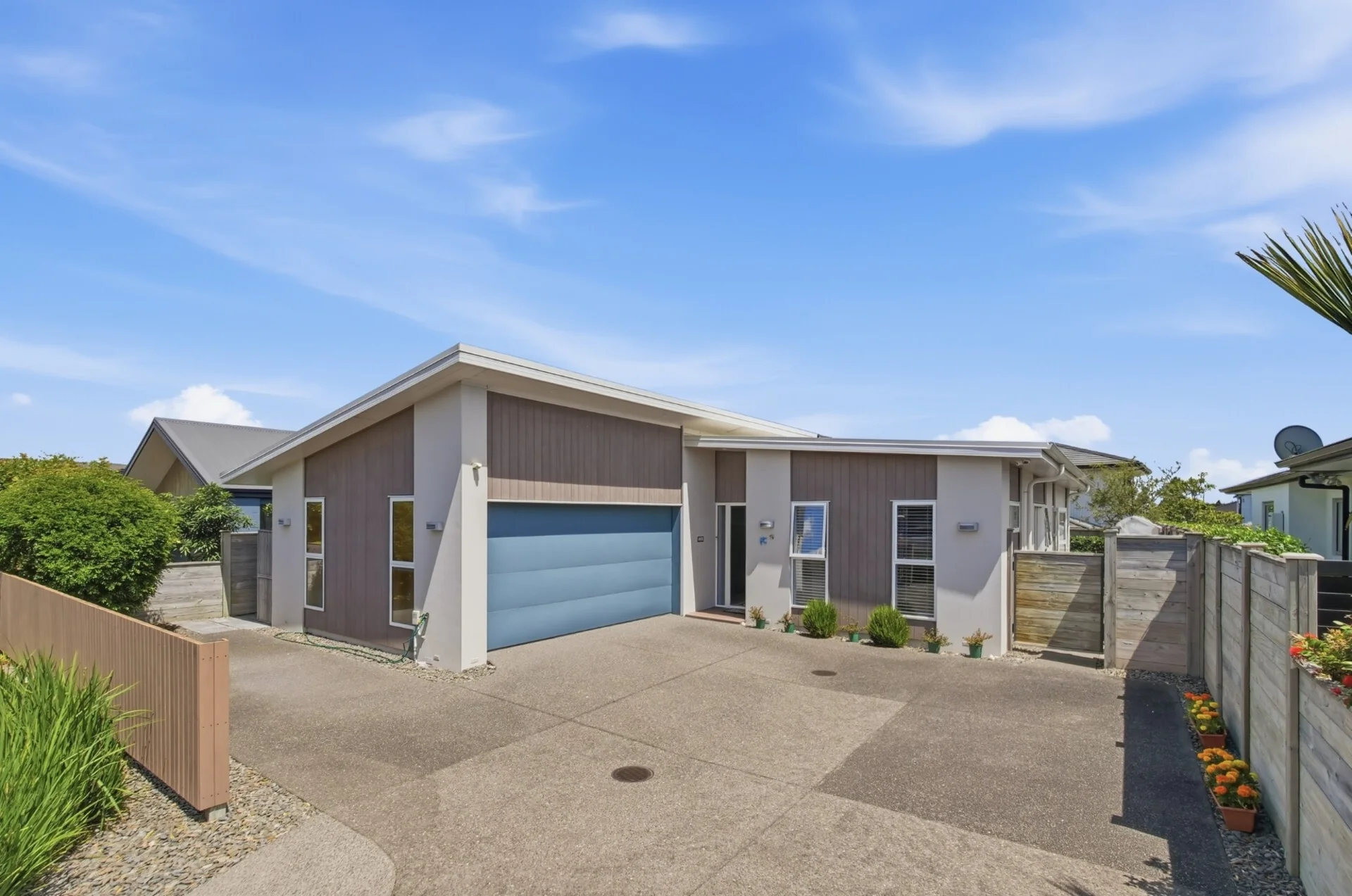 24 Coast Boulevard