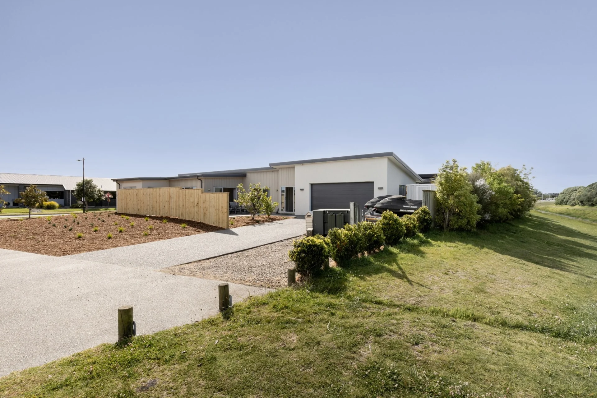 87 Awatira Drive