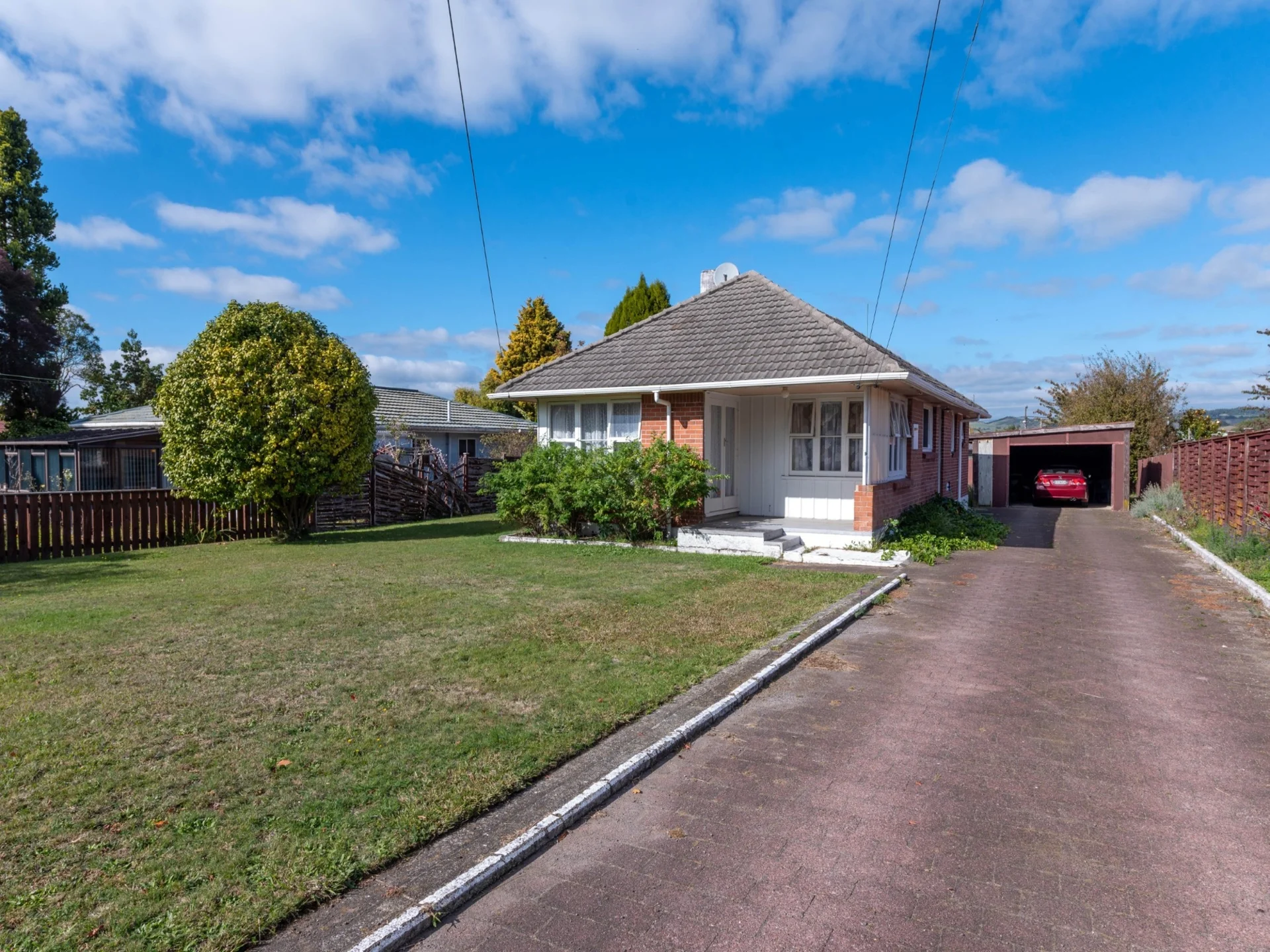 10 Upland Road