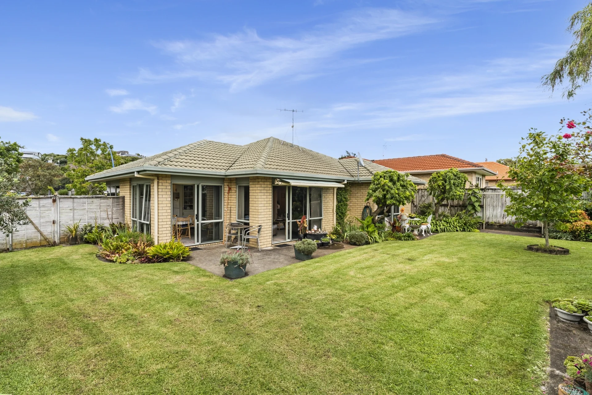 9 Amberley Crescent