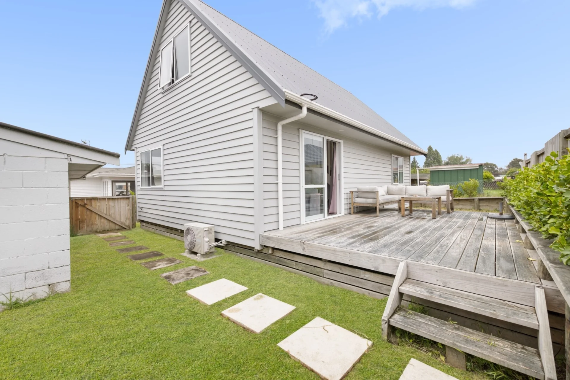 567A Fraser Street
