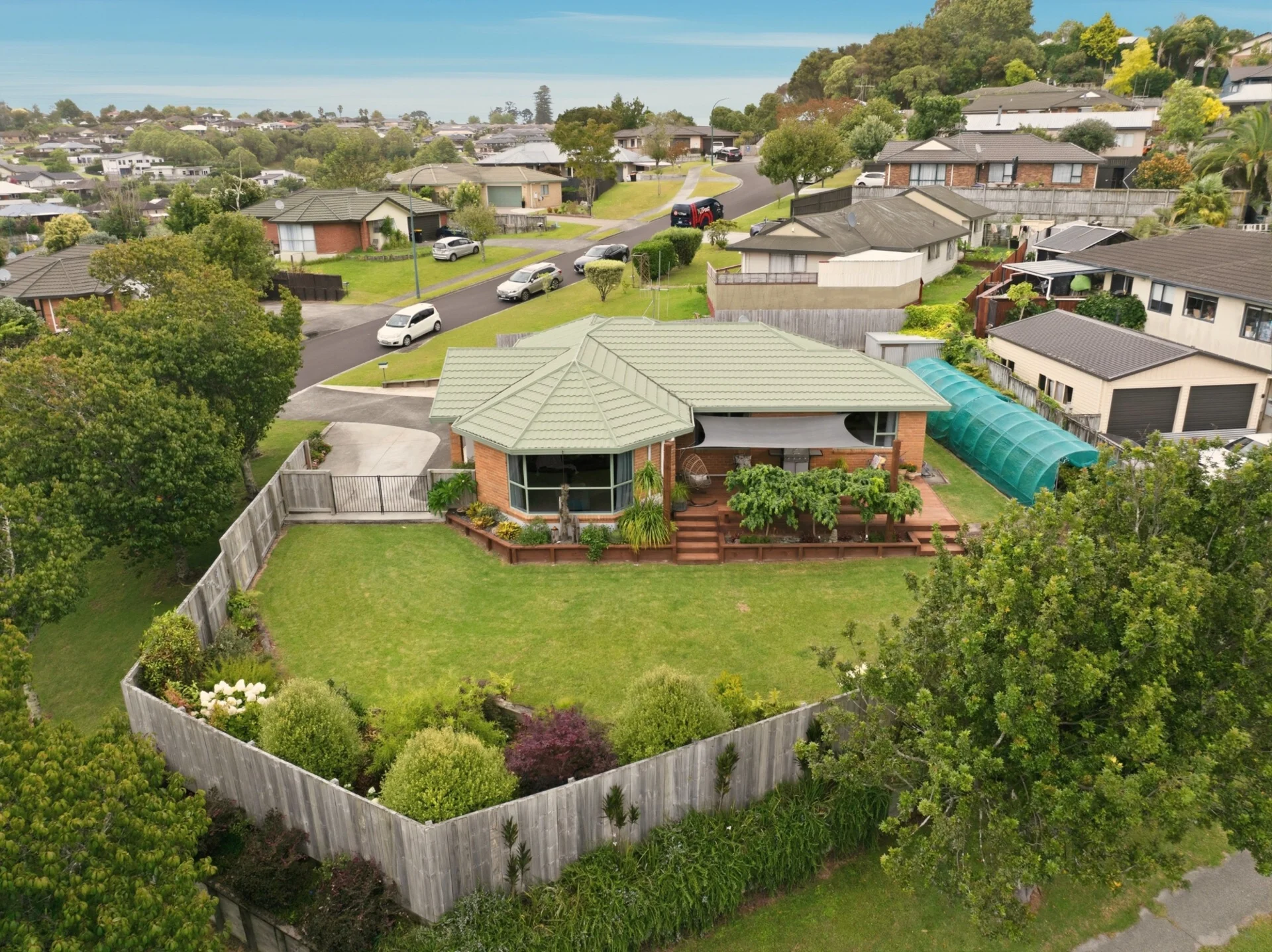 2 Karamu Terrace