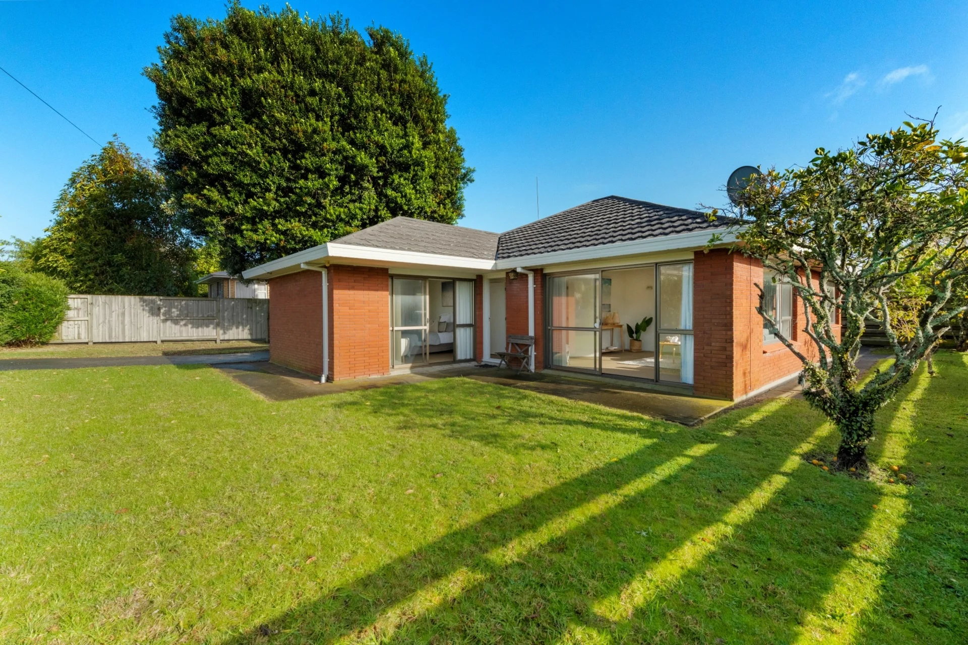 1/25A Golf Road