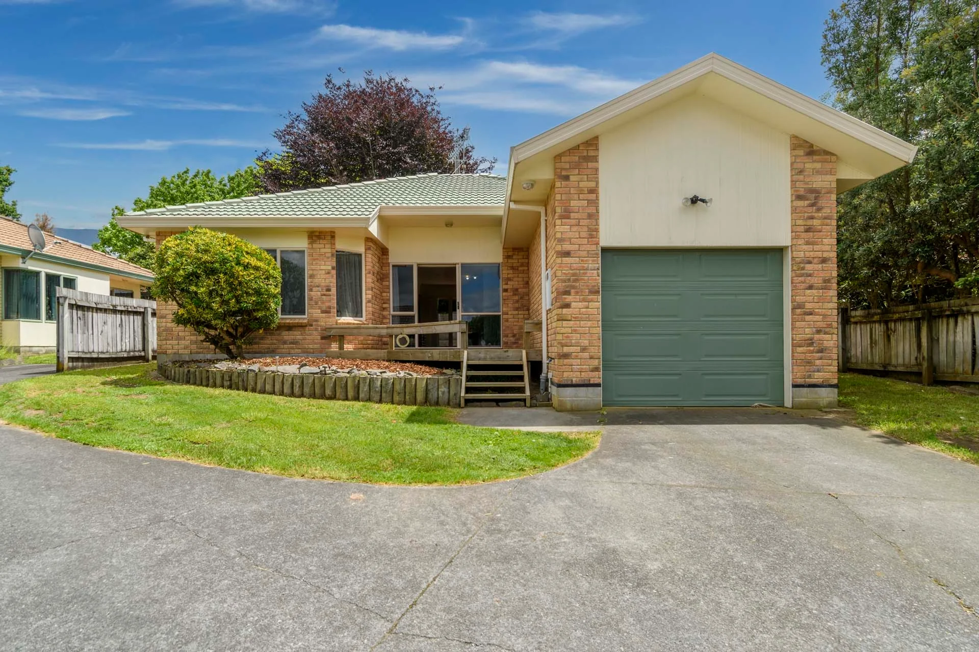 54 Robins Road