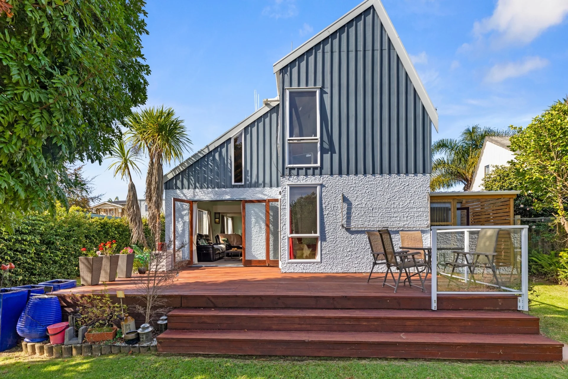 63A Eaton Crescent