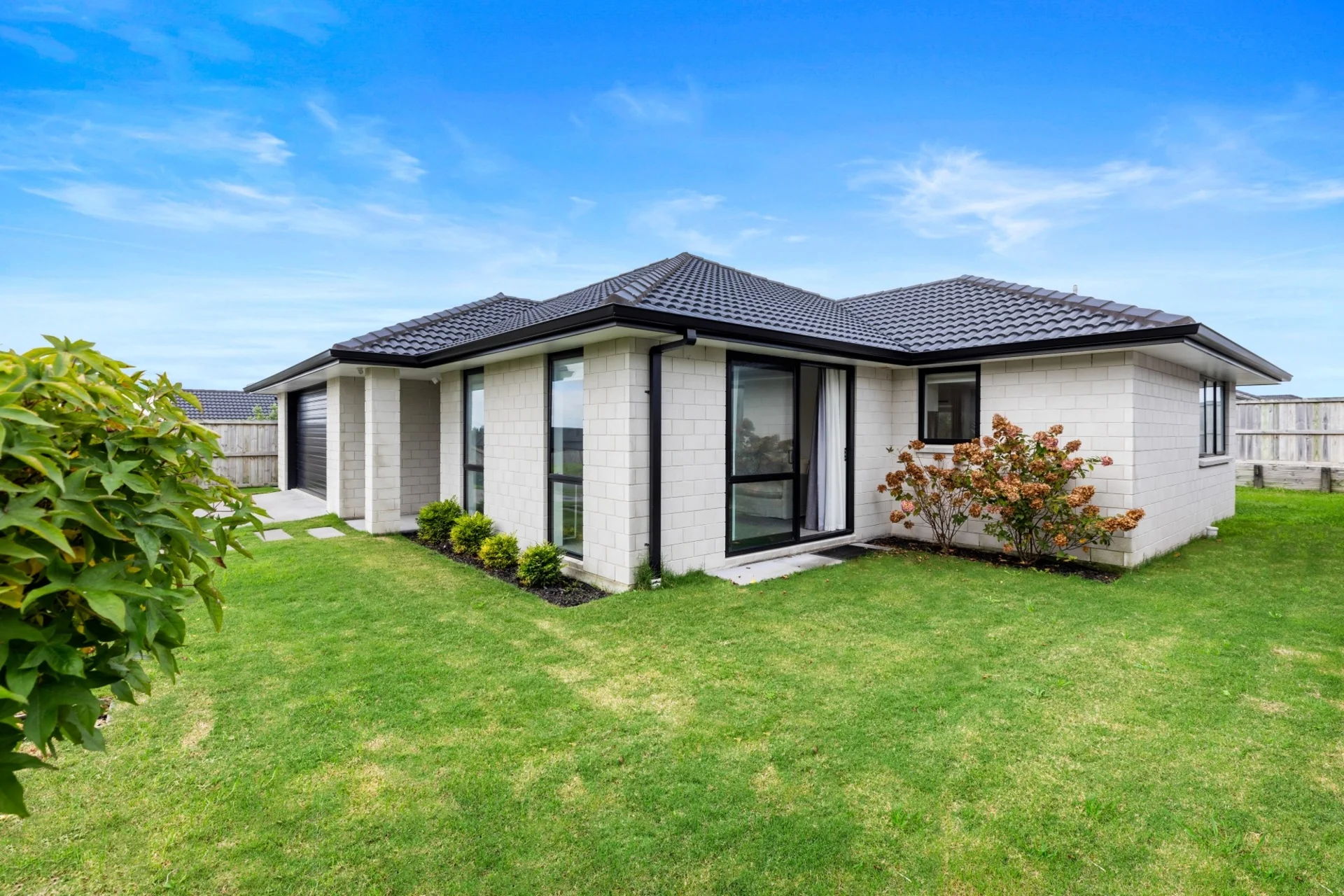 12 Cowell Crescent