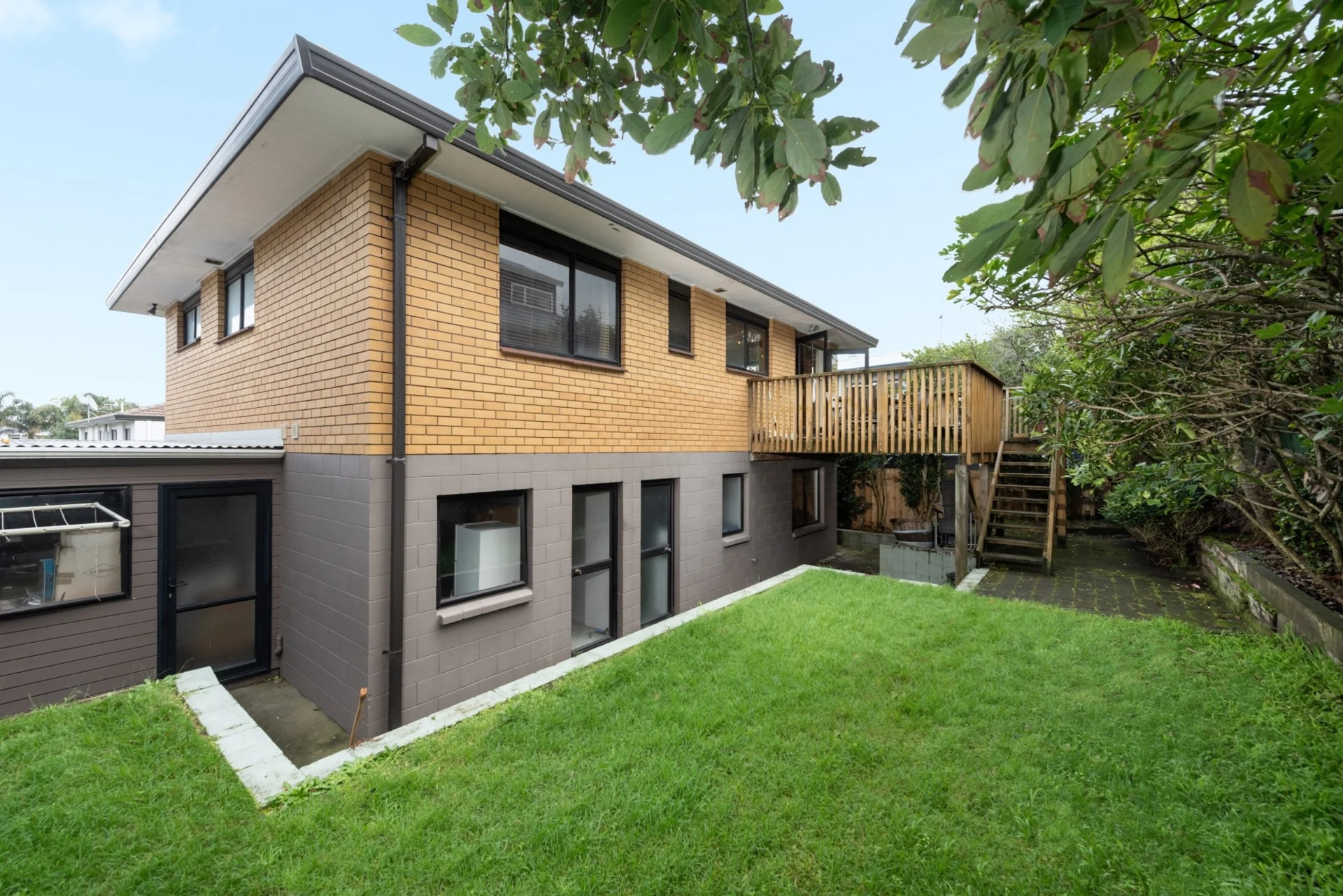 141A Valley Road