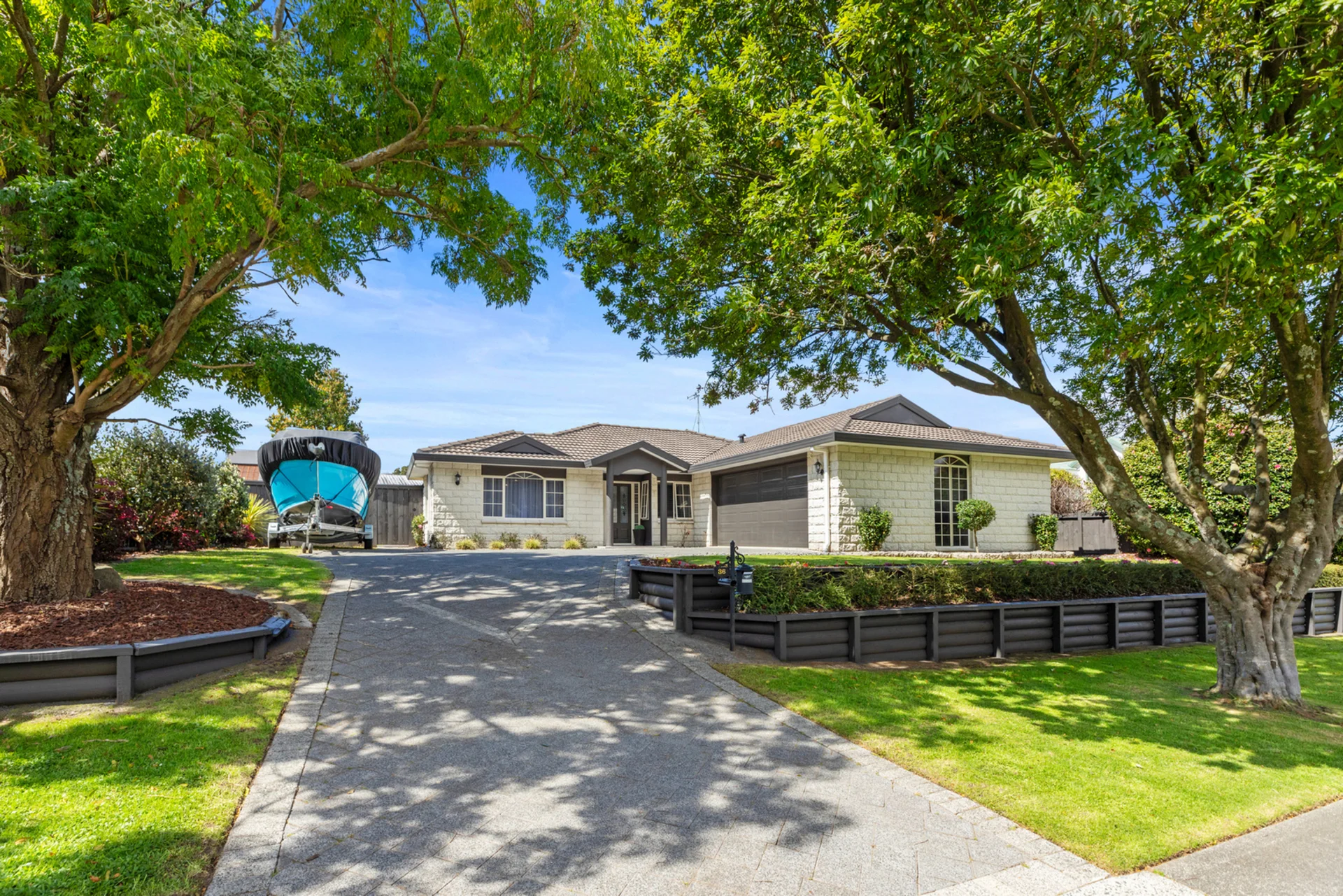 36 Castlewold Drive