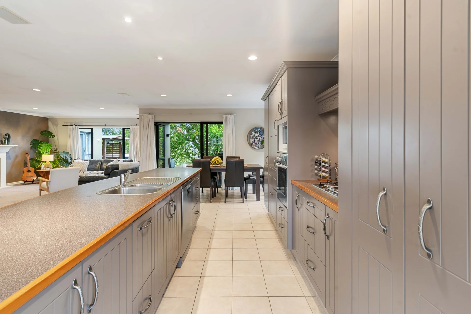 5 La Colina Place