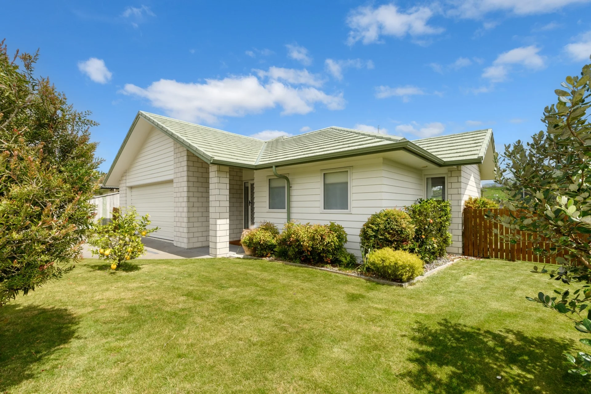 12 Rochfort Crescent