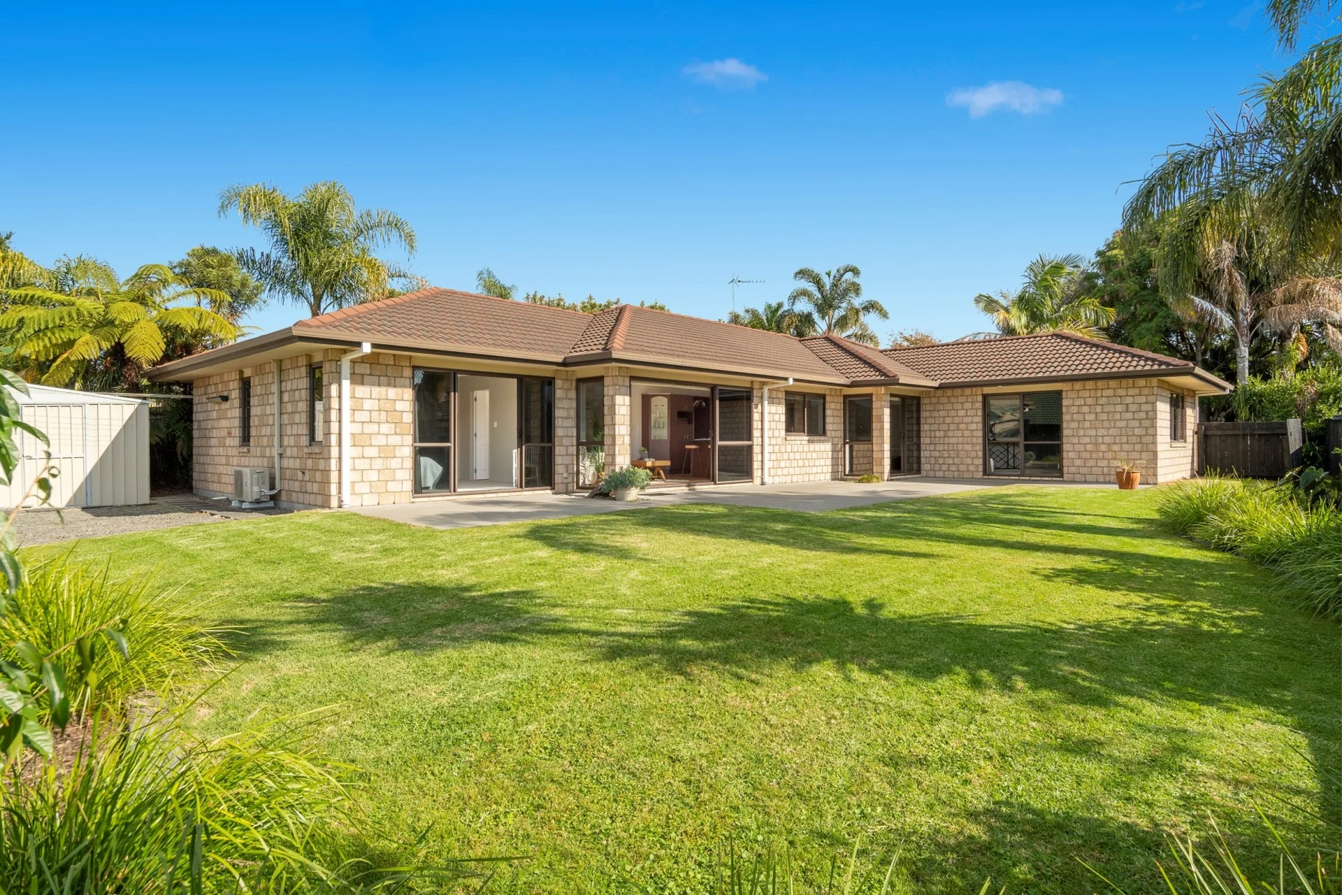 112R Moffat Road