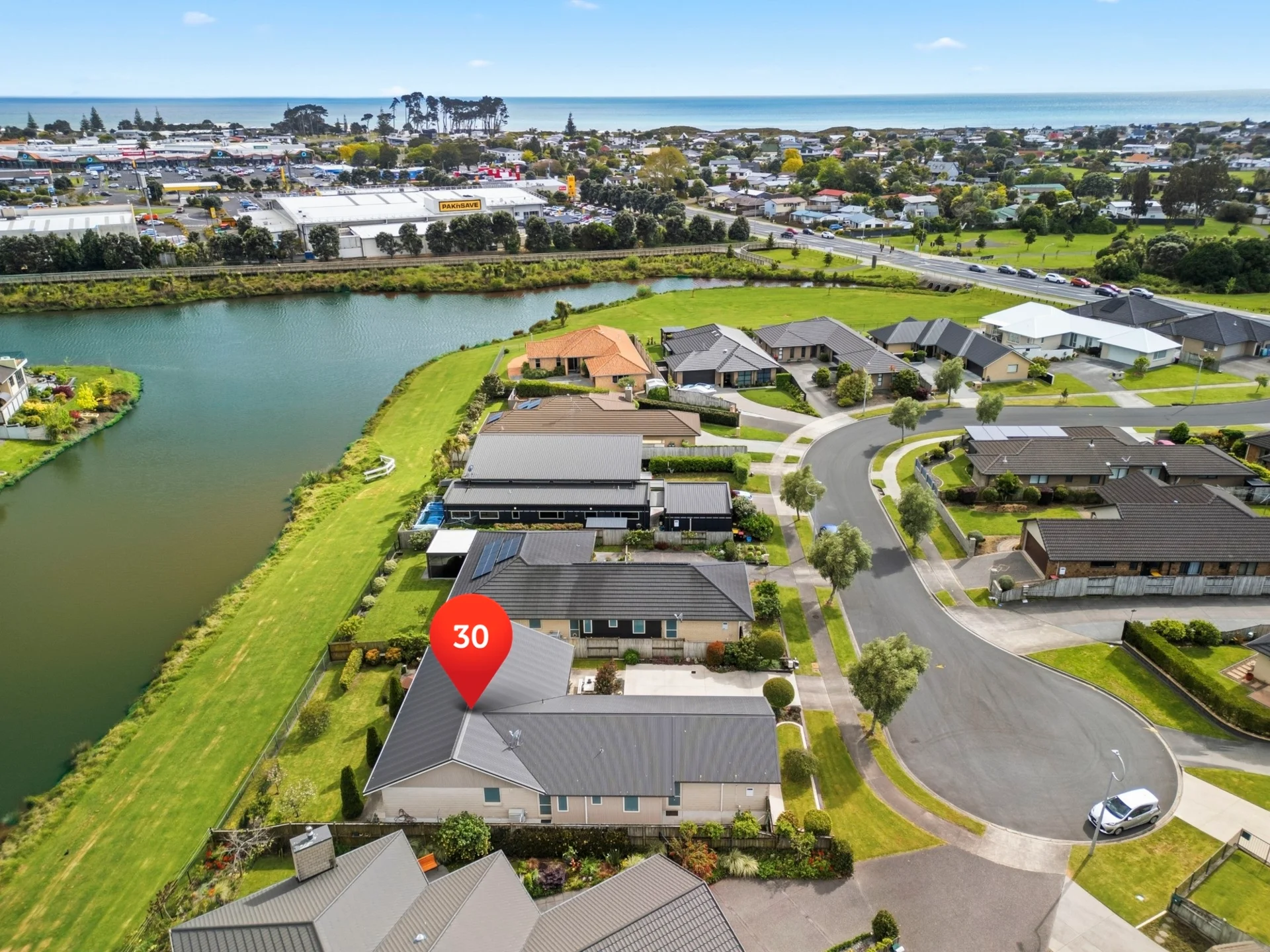 30 Tatahi Cove