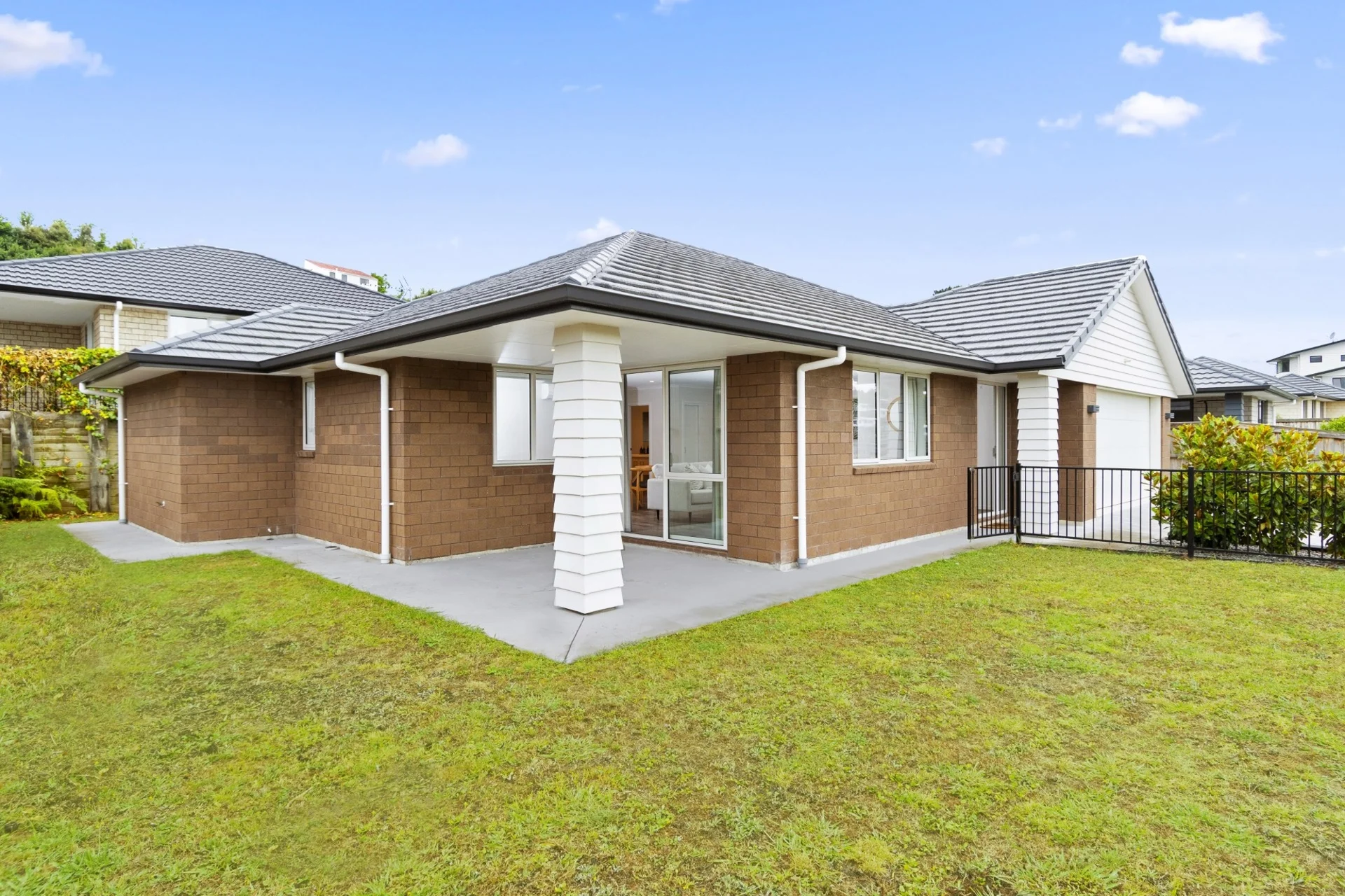 6 Bridle Way