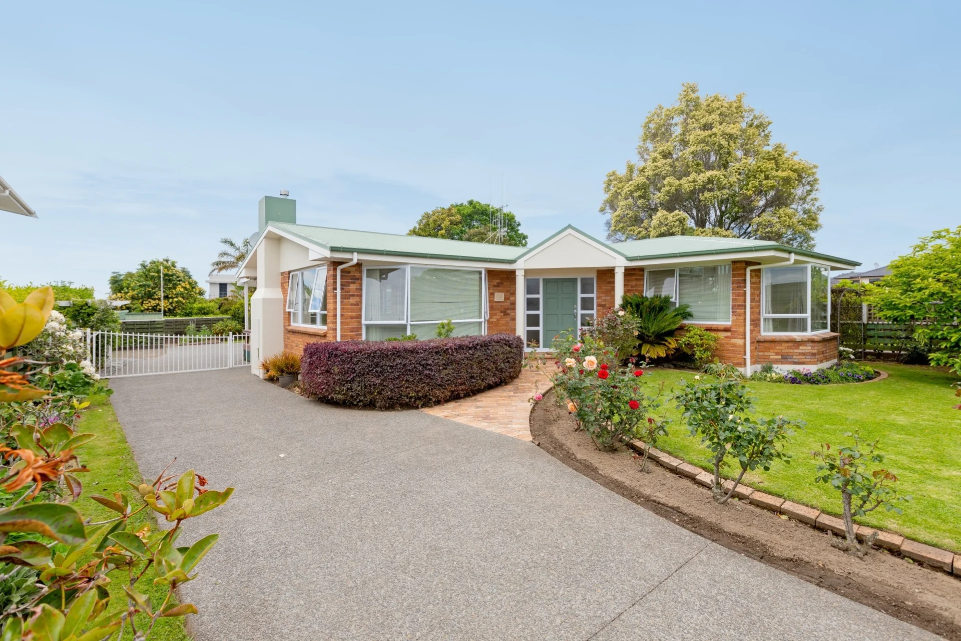 25 Hillcrest Road