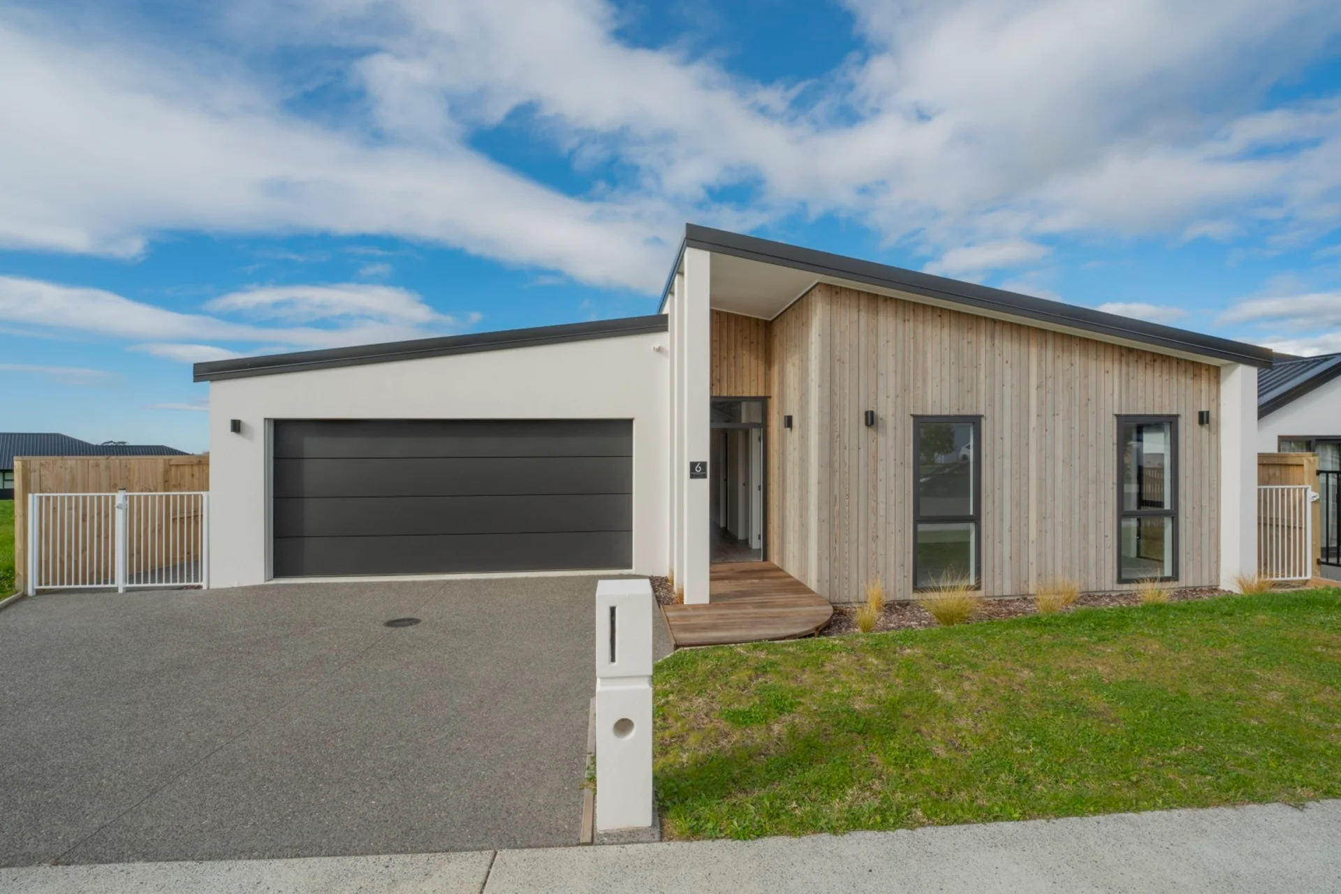 6 Snapper Crescent