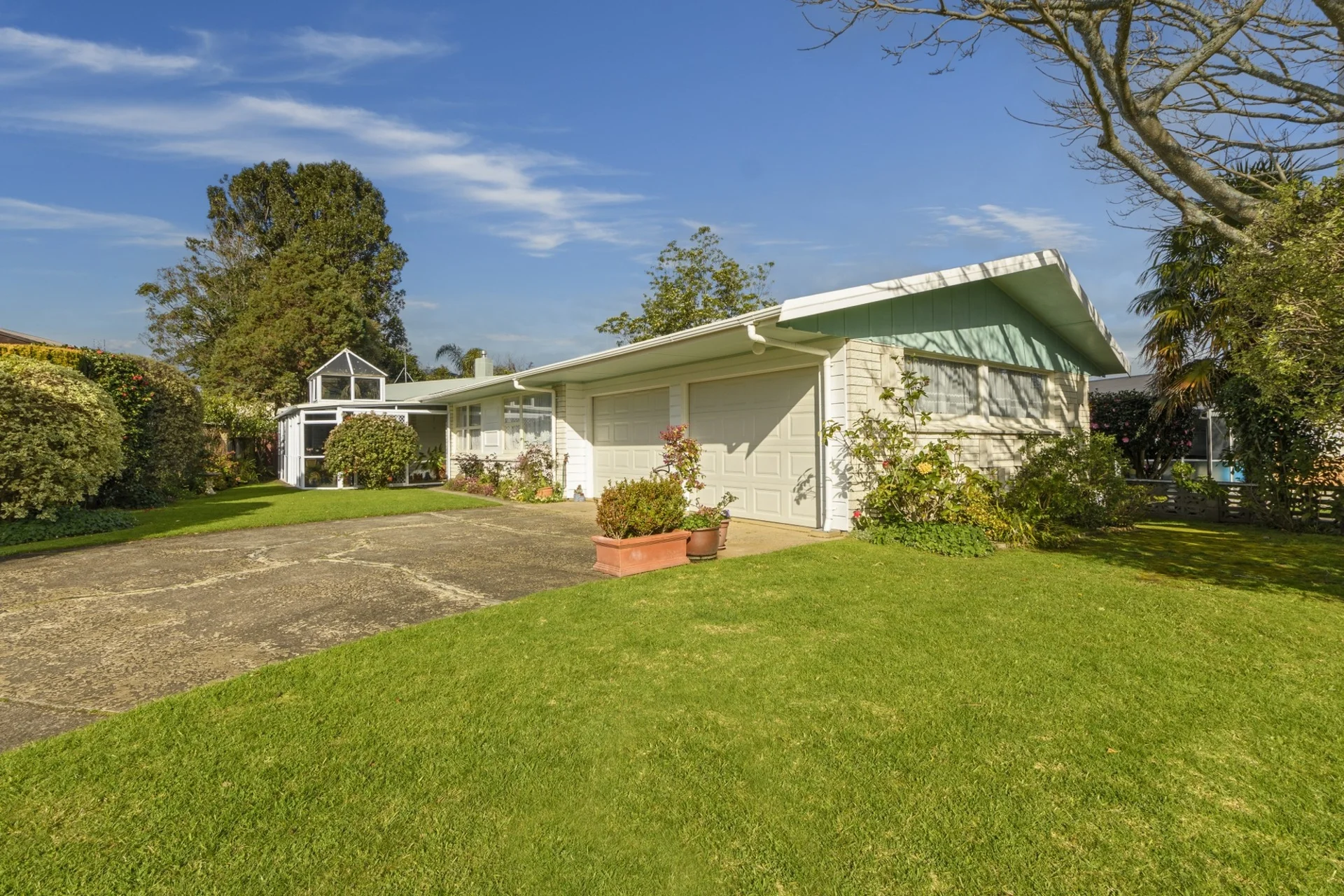 12 Meadowland Street