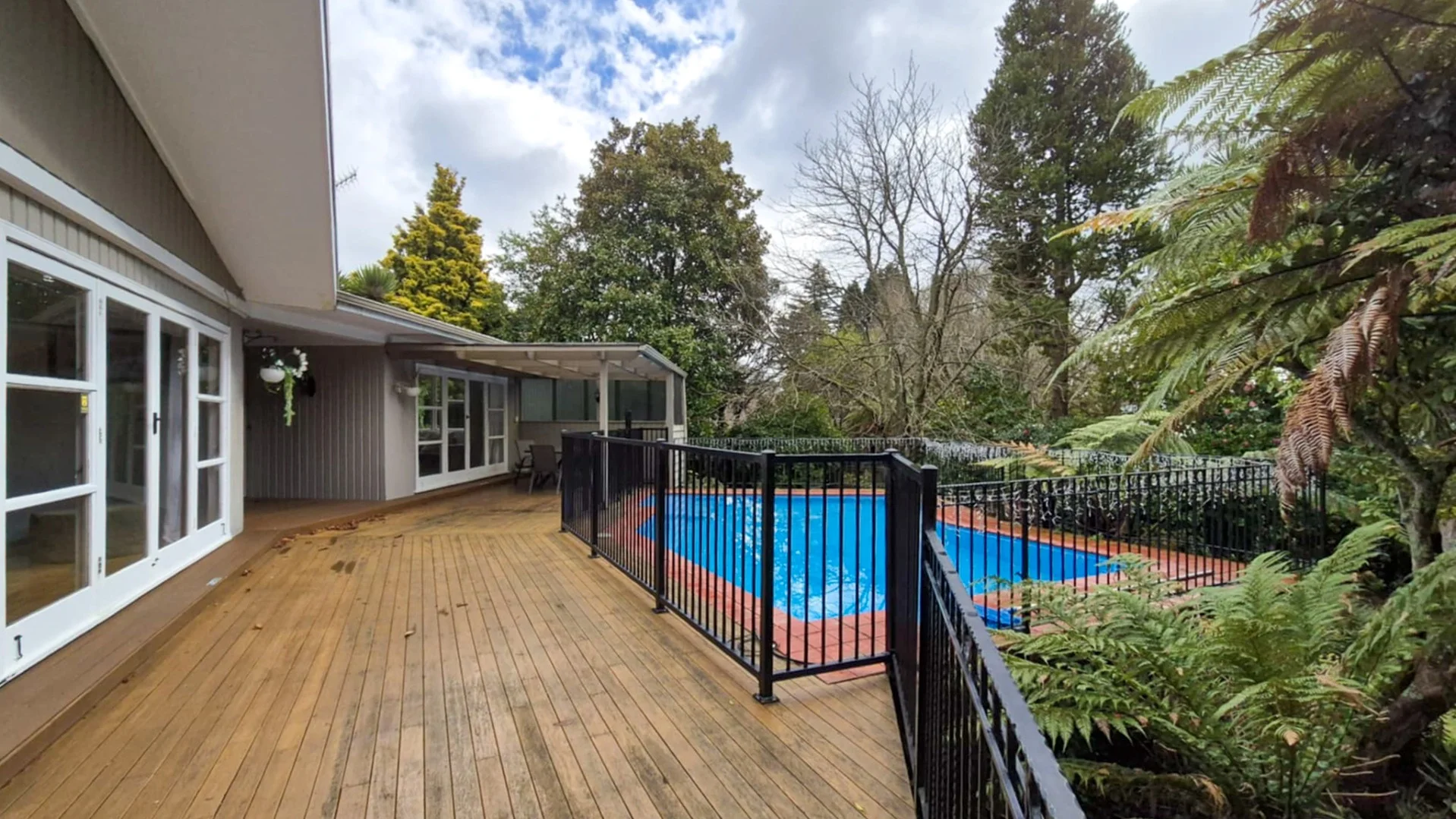25 Moncur Drive