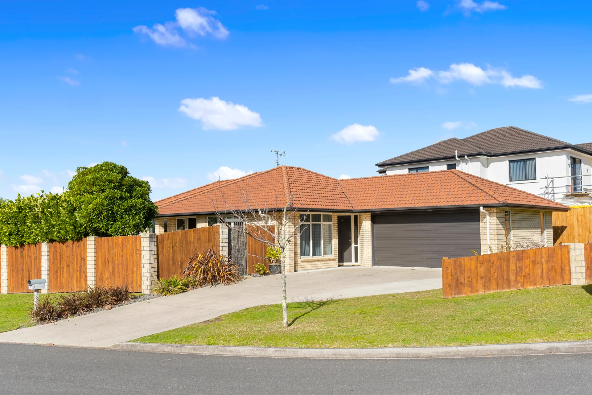 24 Galloway Crescent