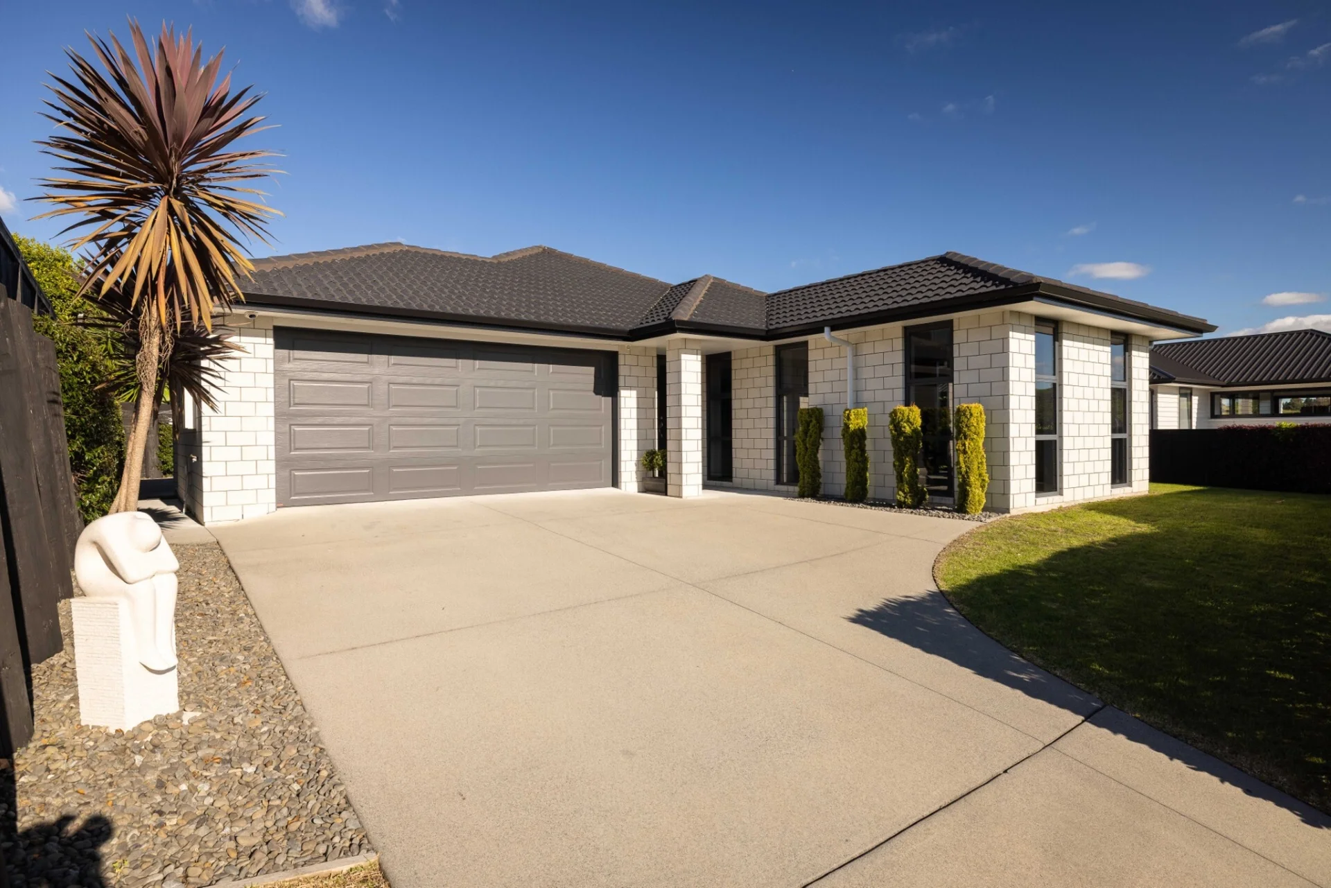 19 Ballintoy Park Drive