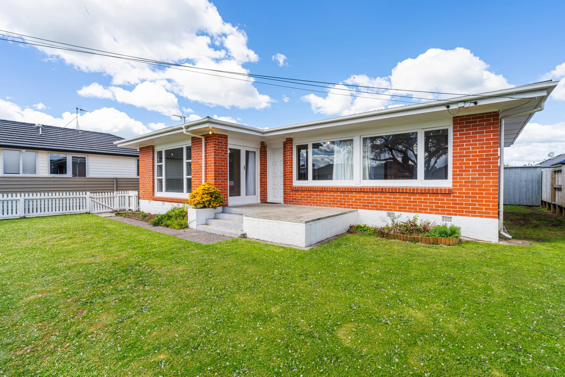 16 Mitchell Street