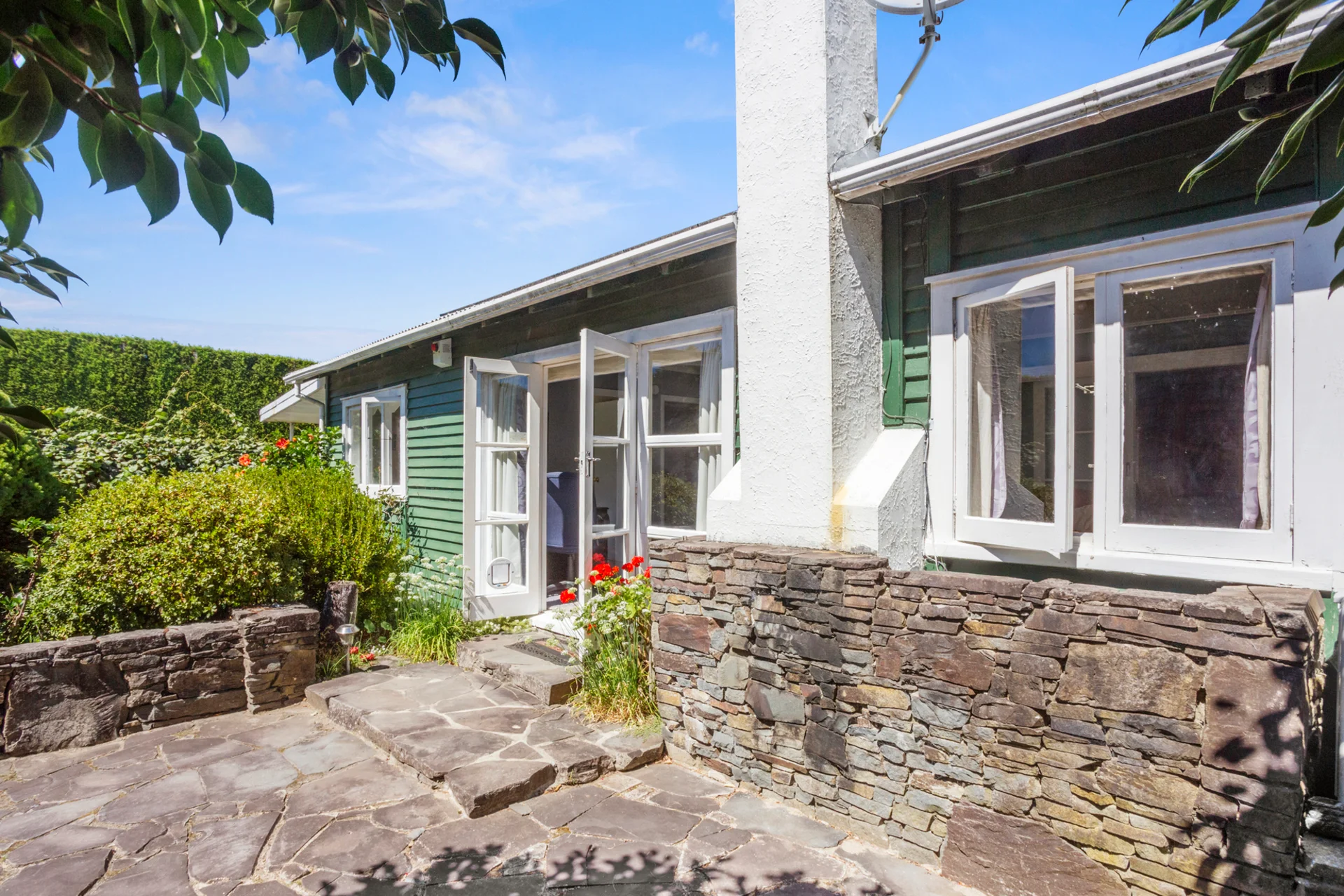 186 Beach Road
