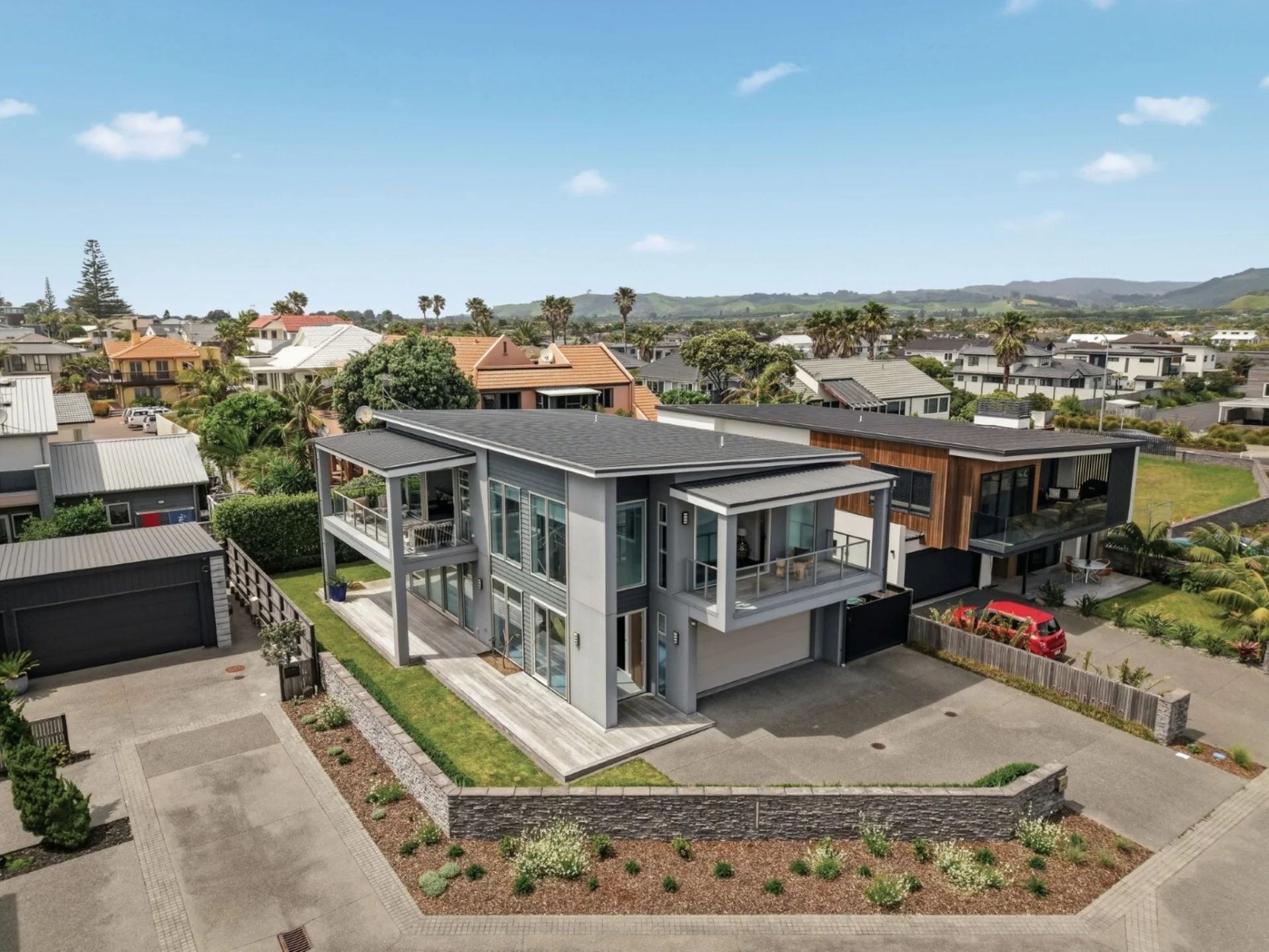 6 Otira Close