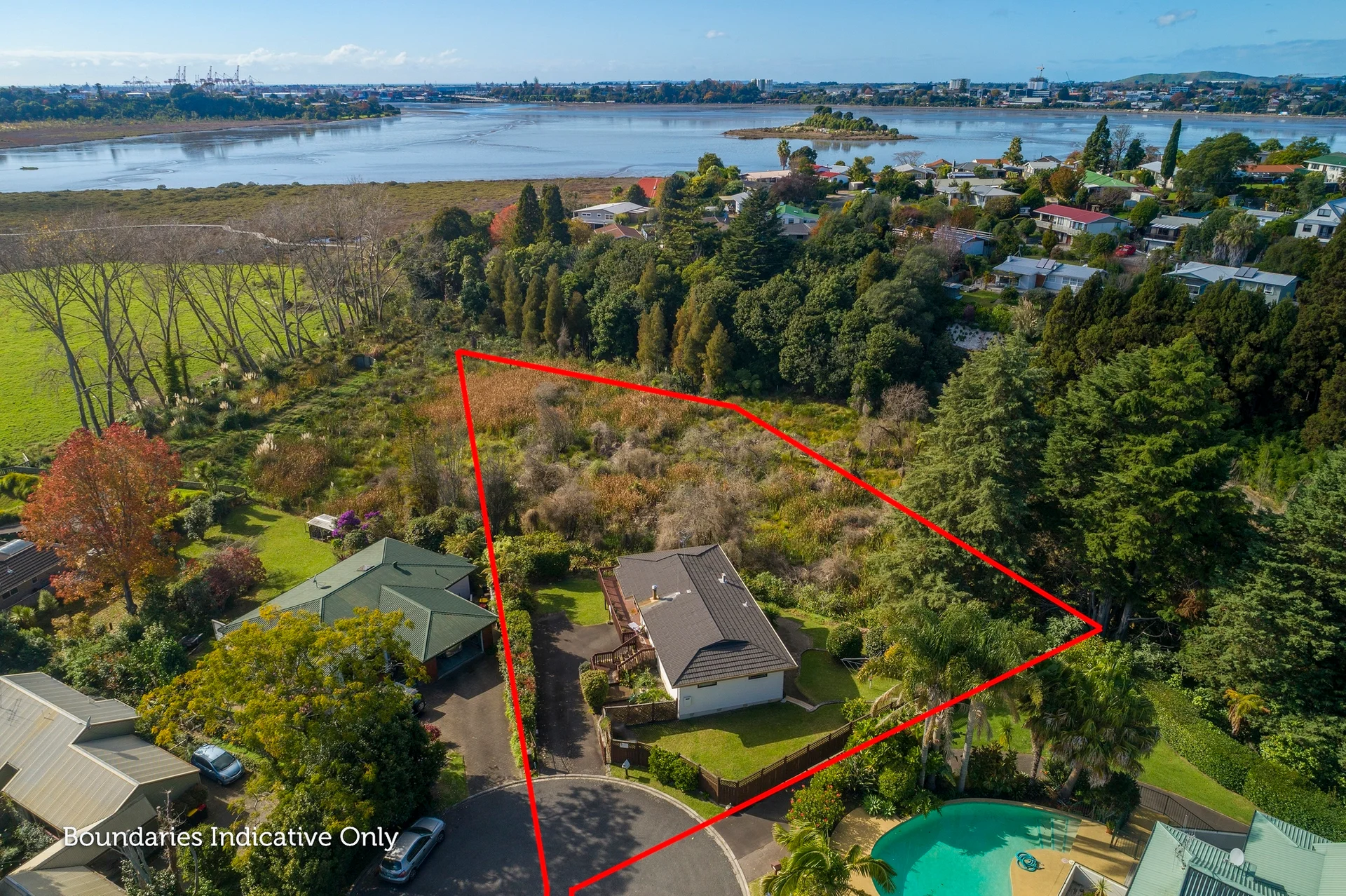 18 Waikareao Way