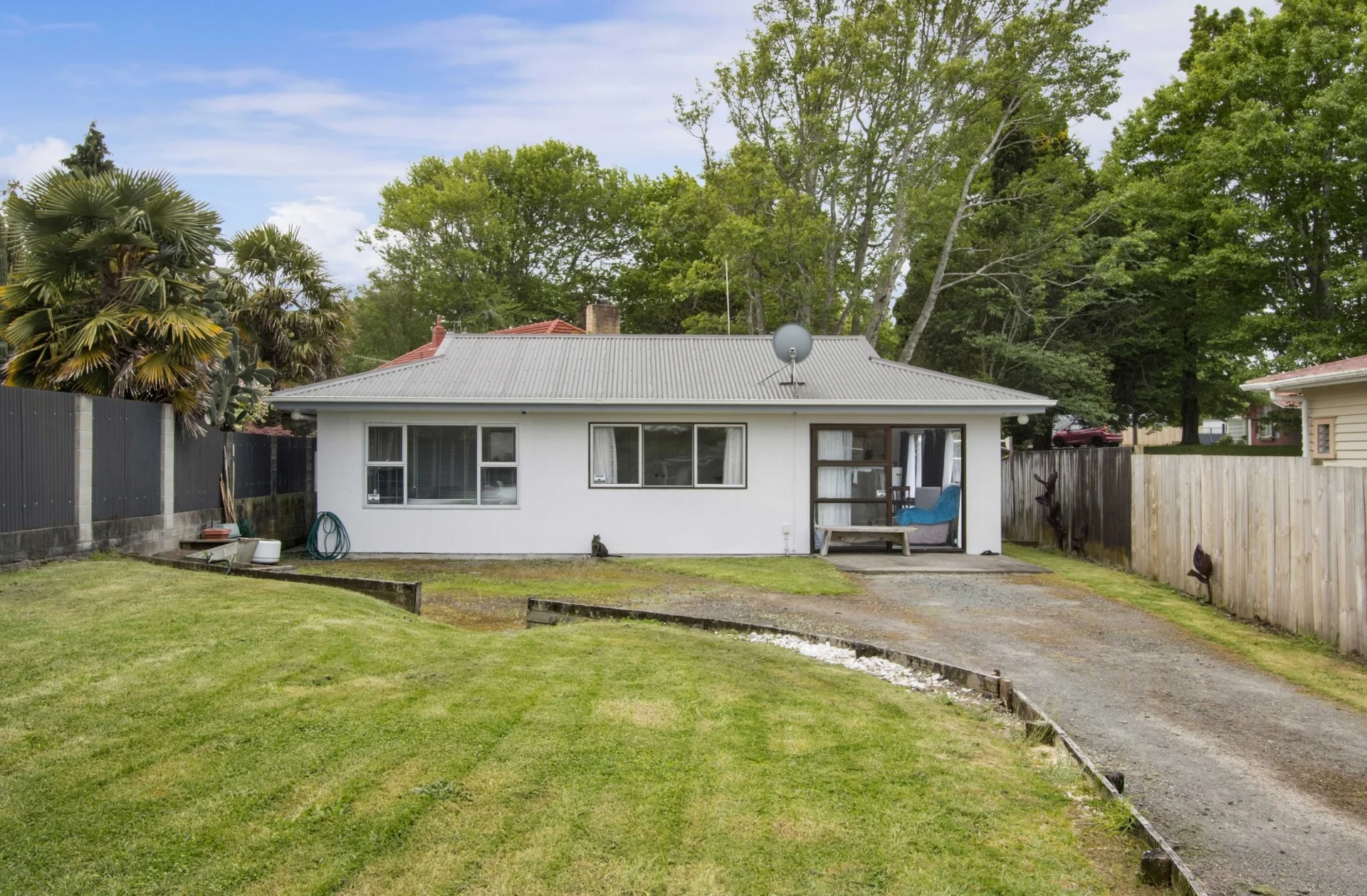 23 Evans Street