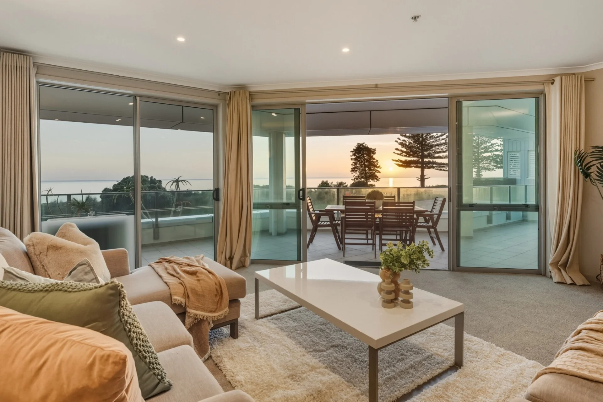 201/136 Marine Parade