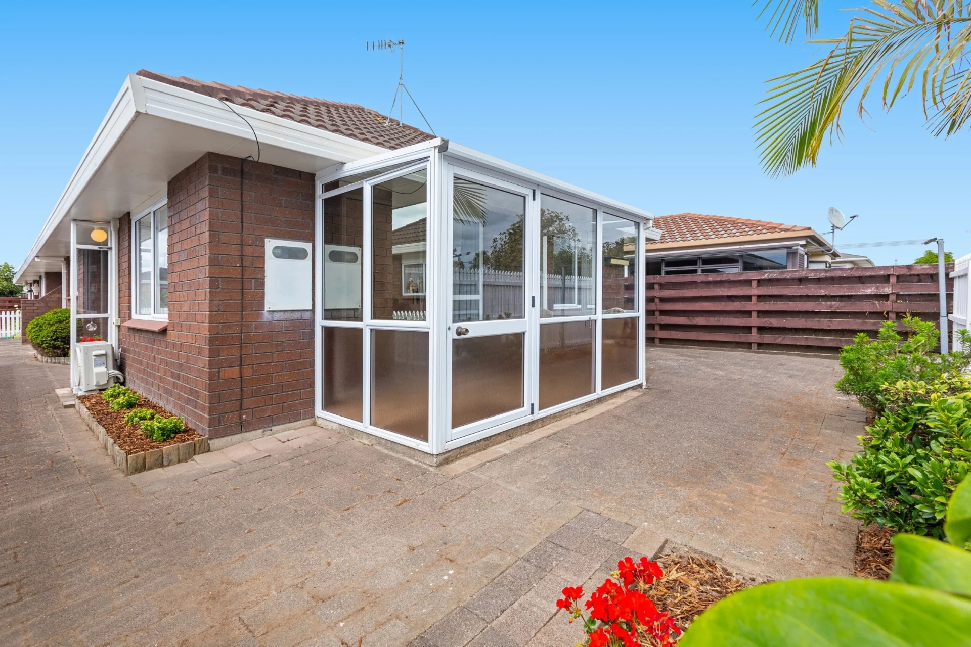 2/110 Chadwick Road