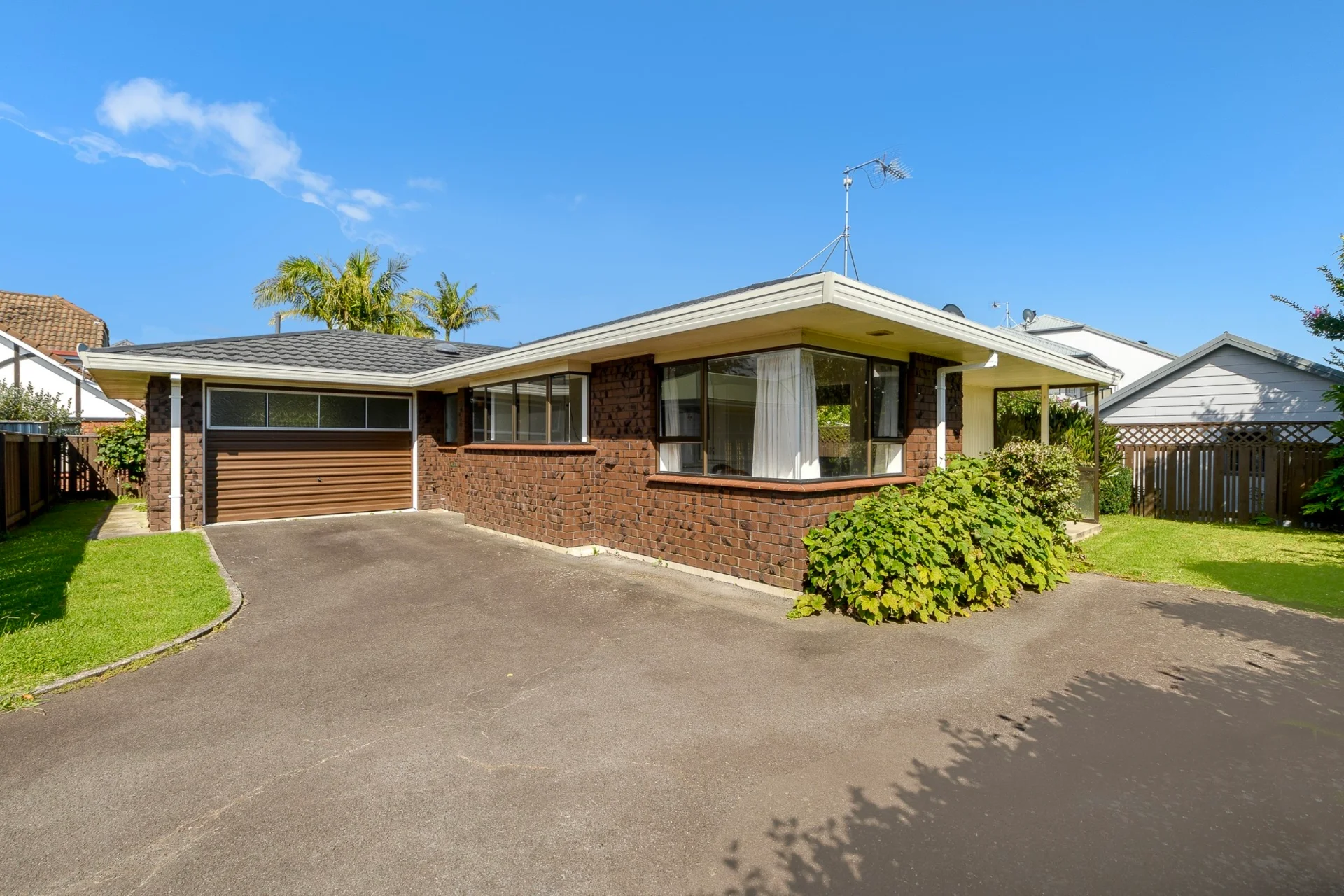 111A Kings Avenue