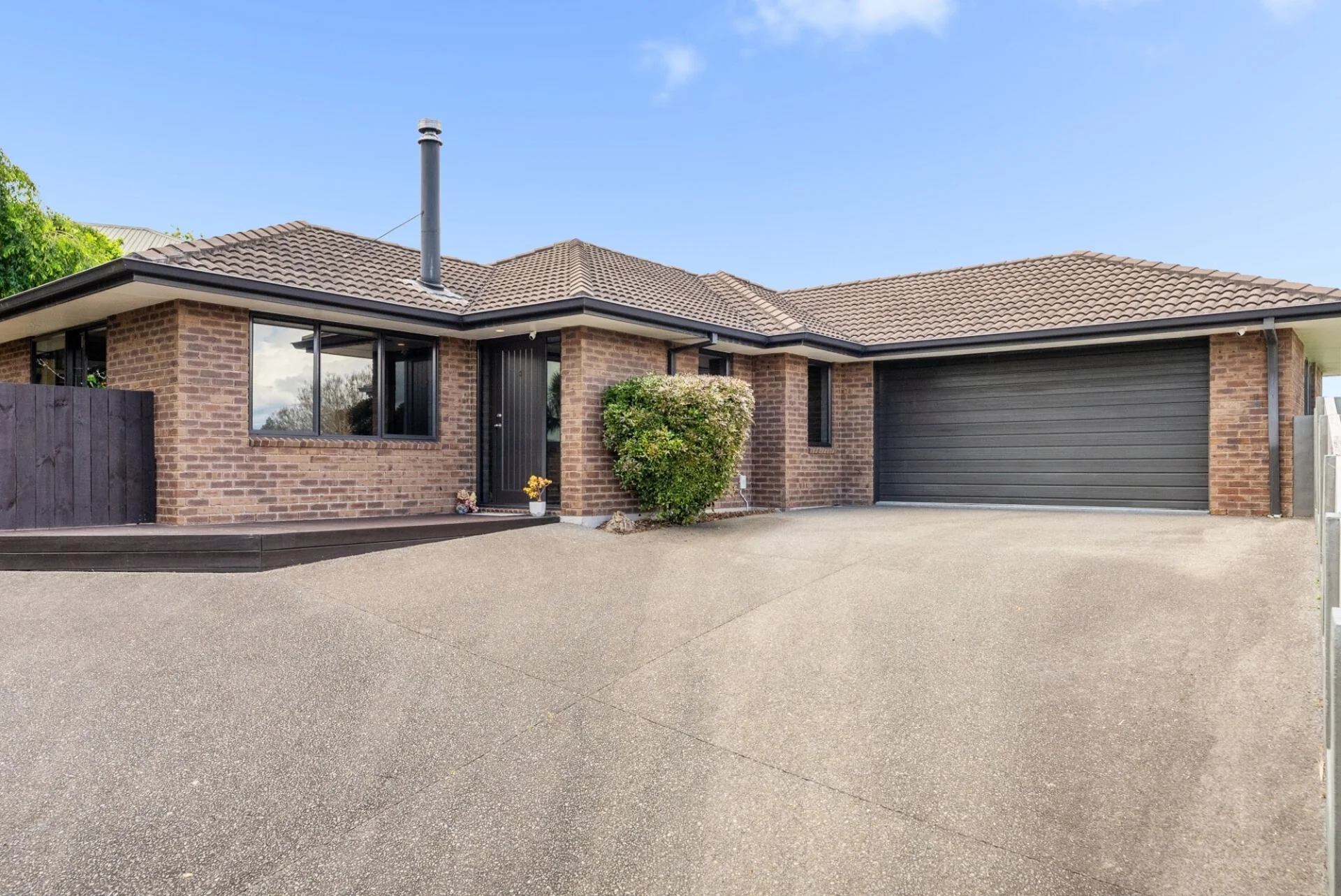 6 Atkins Way