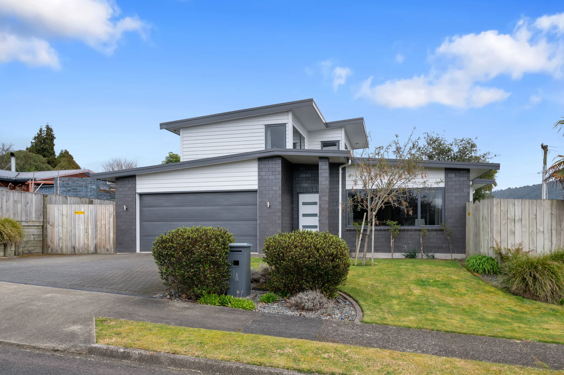 1A Westbourne Avenue