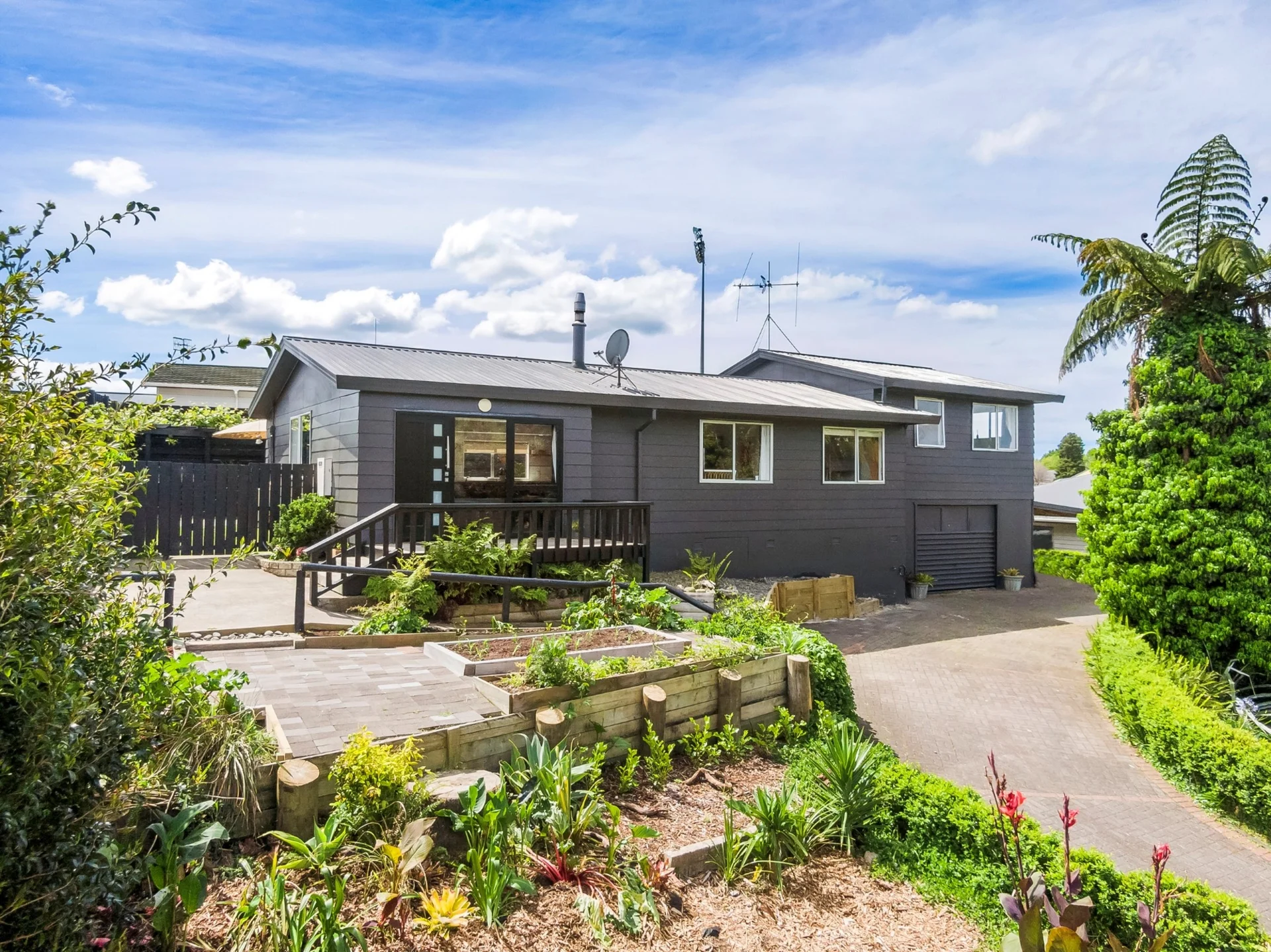15 Milsom Place