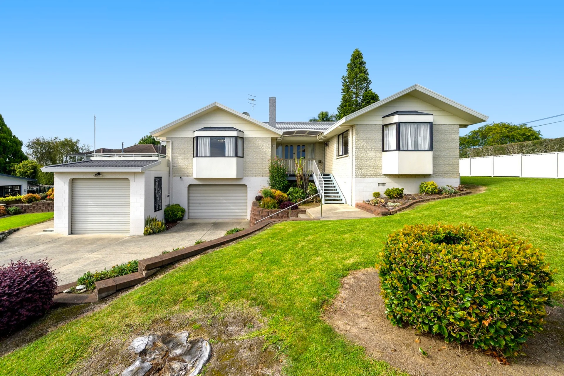 2 Lindoch Avenue
