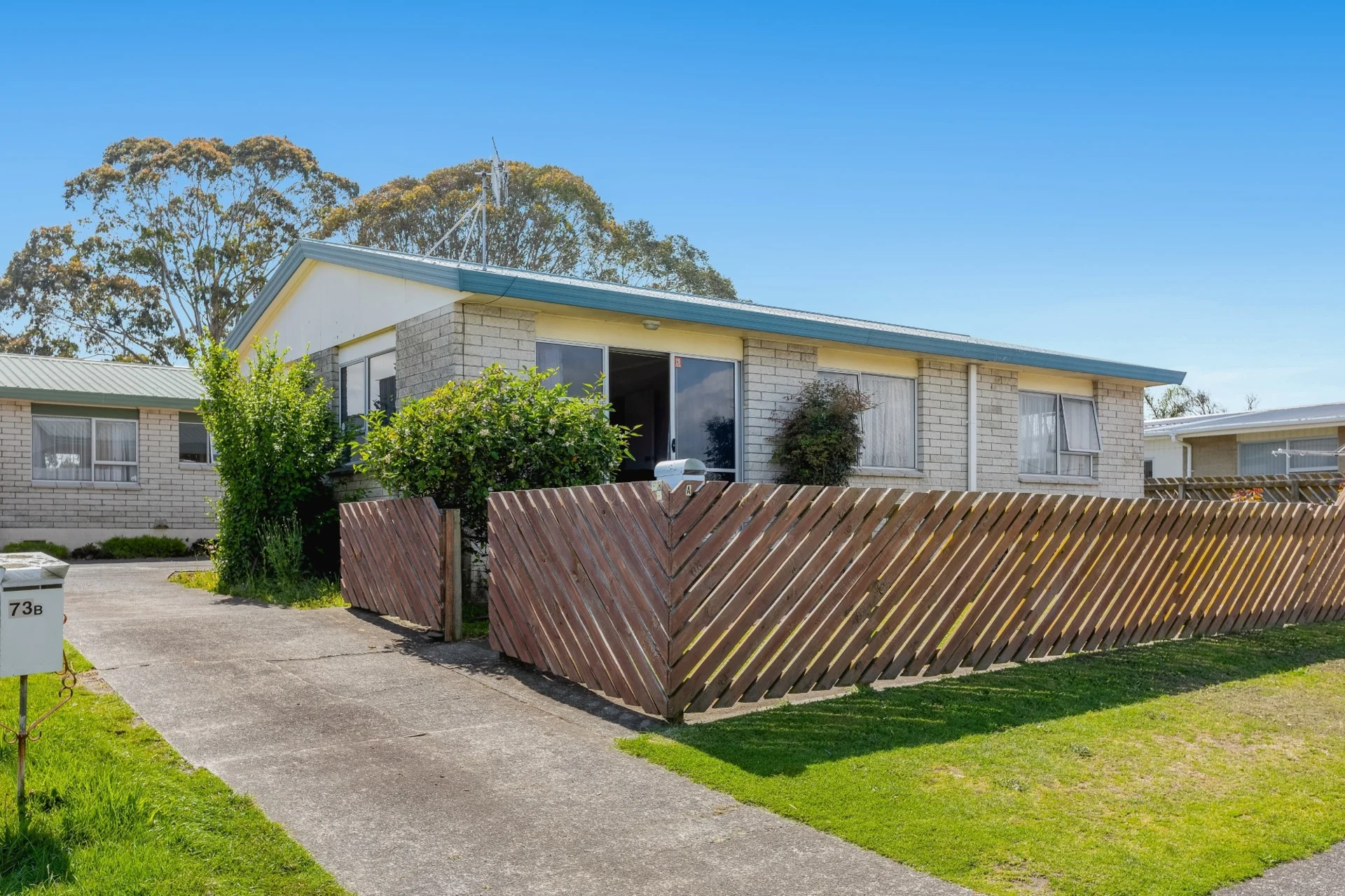 73A Links Avenue