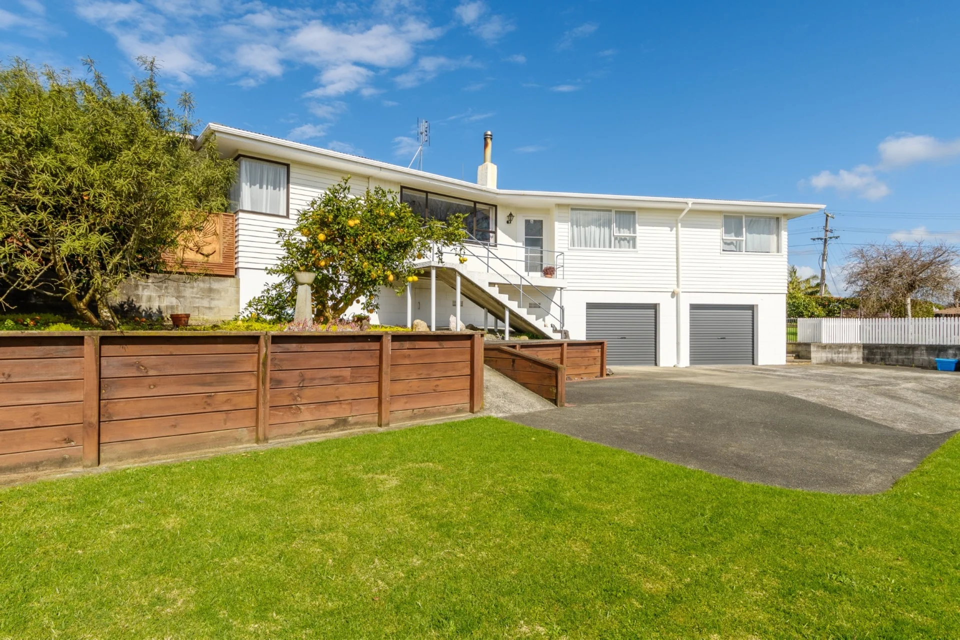 2 Laurence Street
