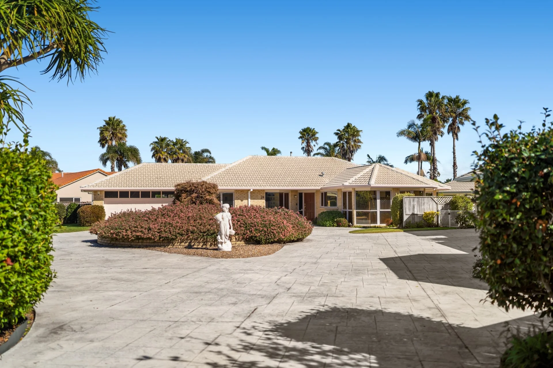 24 Santa Monica Drive