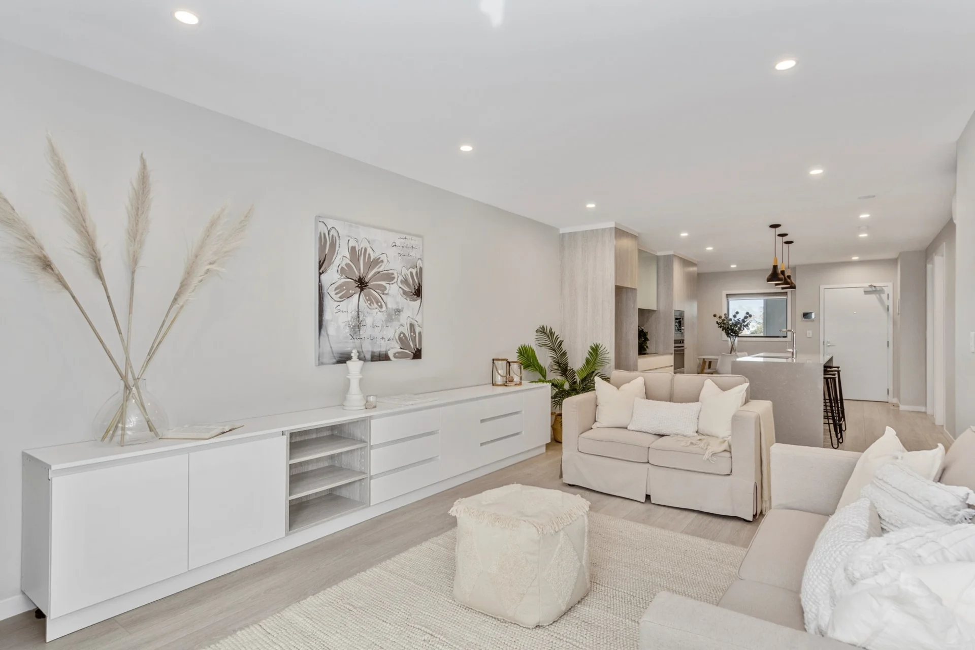 105/1C Salt Avenue