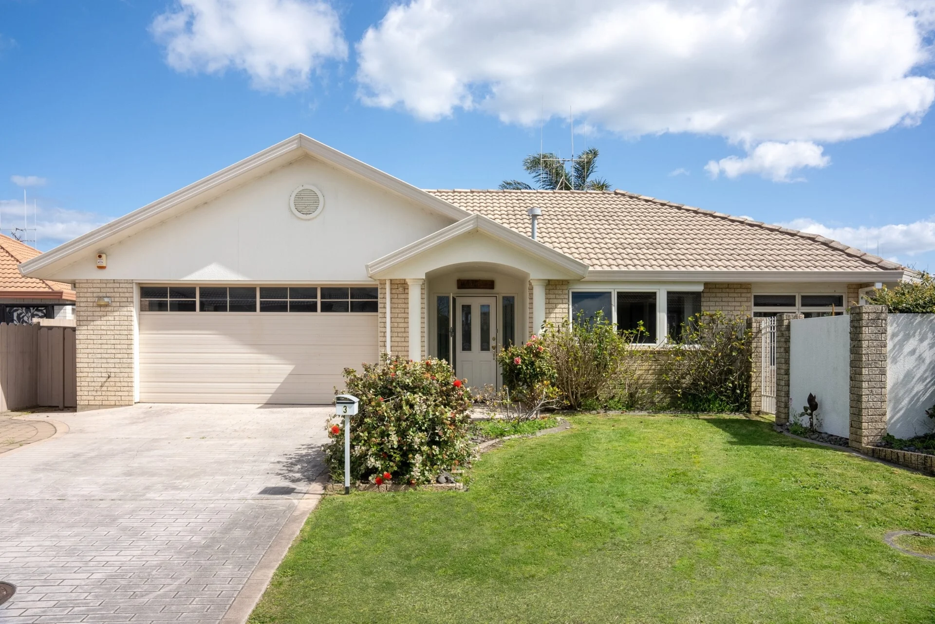 3 Melia Place