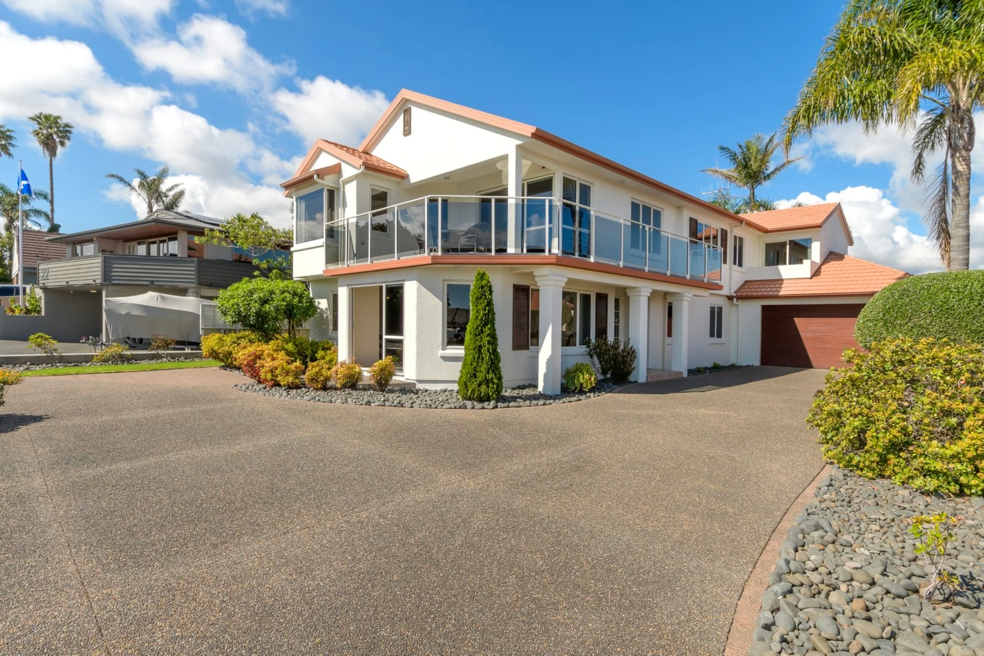 24 Kiriwai Place