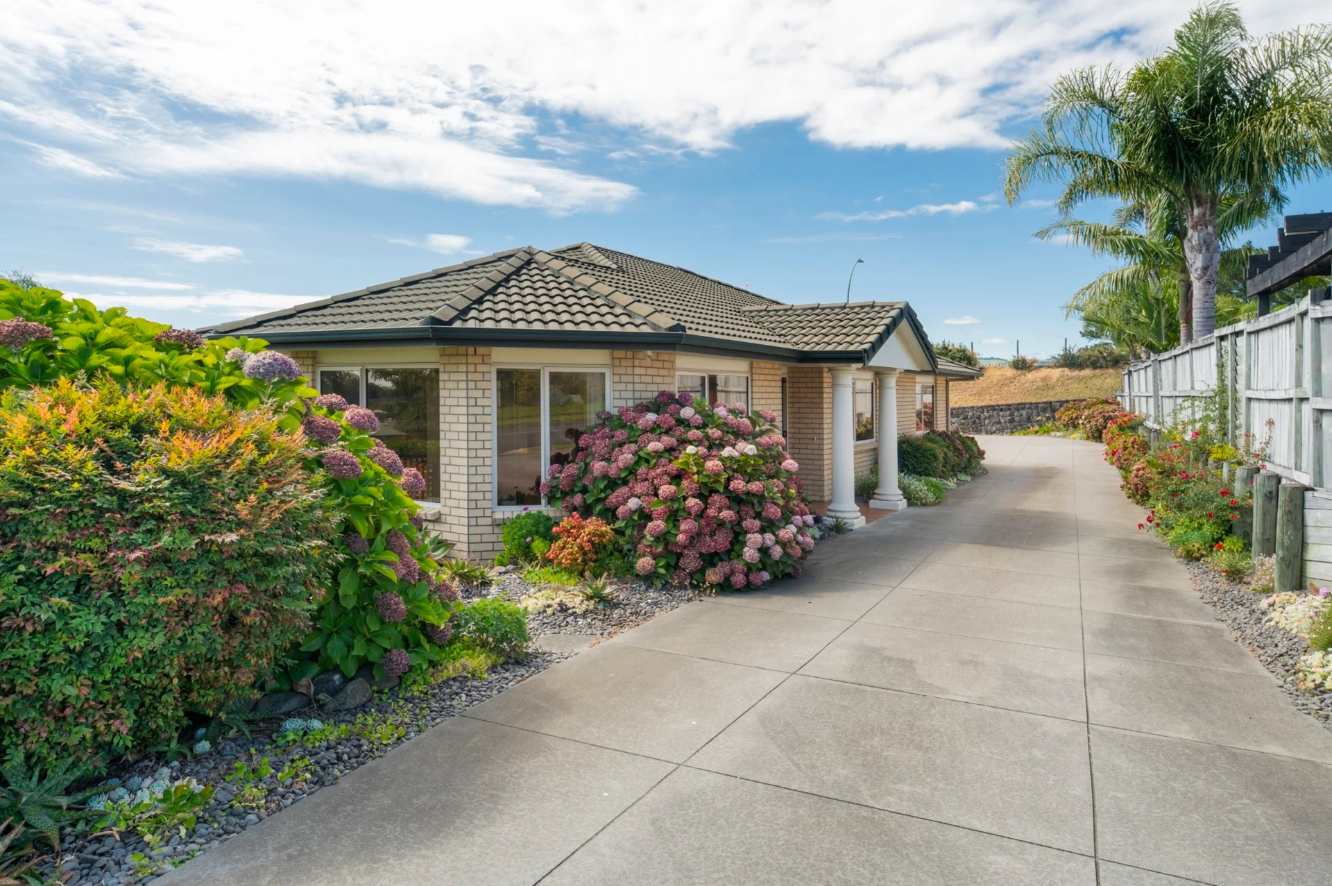 12 Waterside Drive