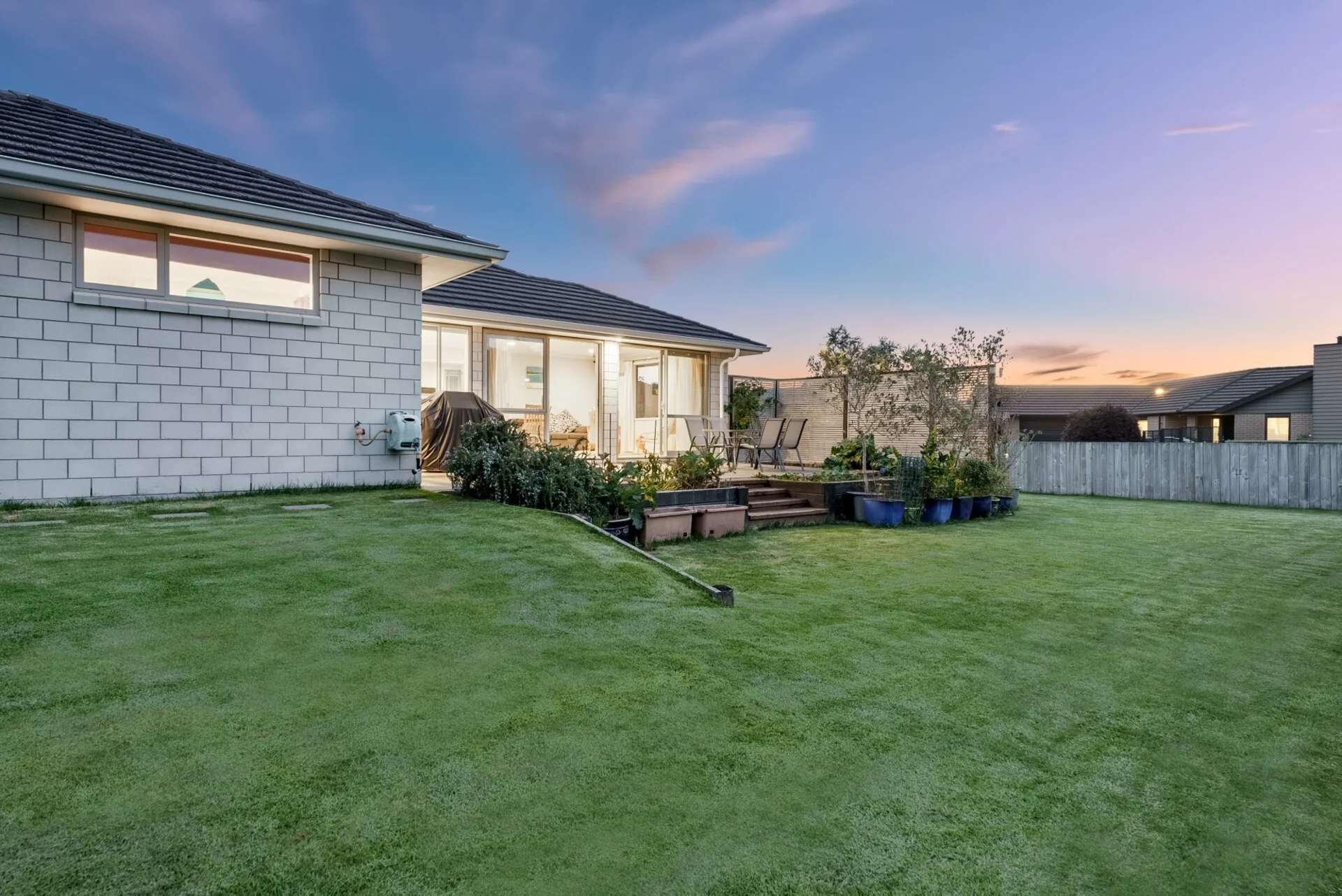 190 Rowesdale Drive