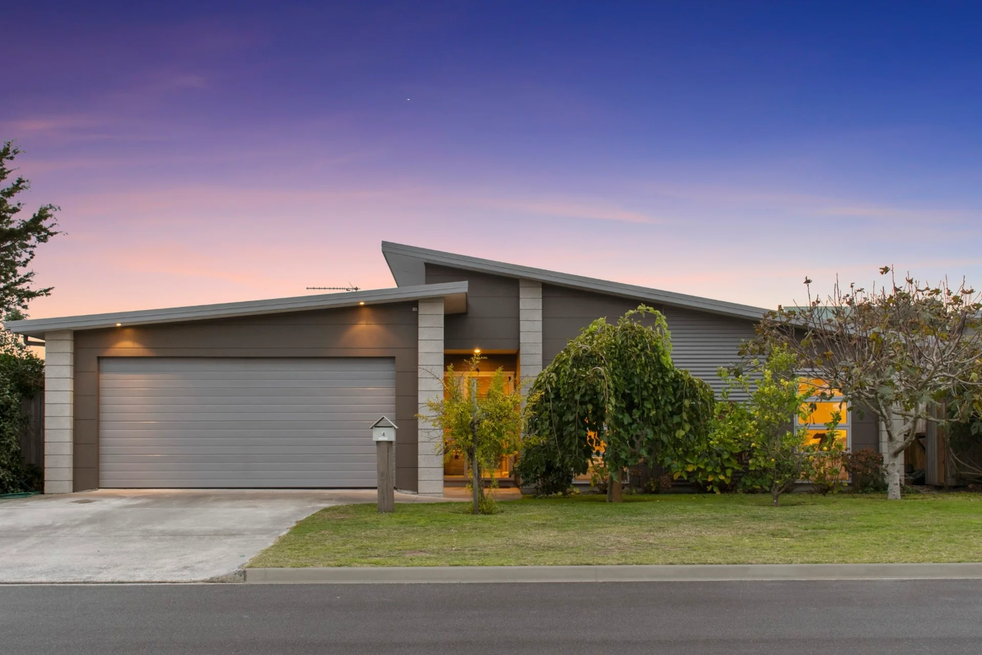4 Butterworth Crescent