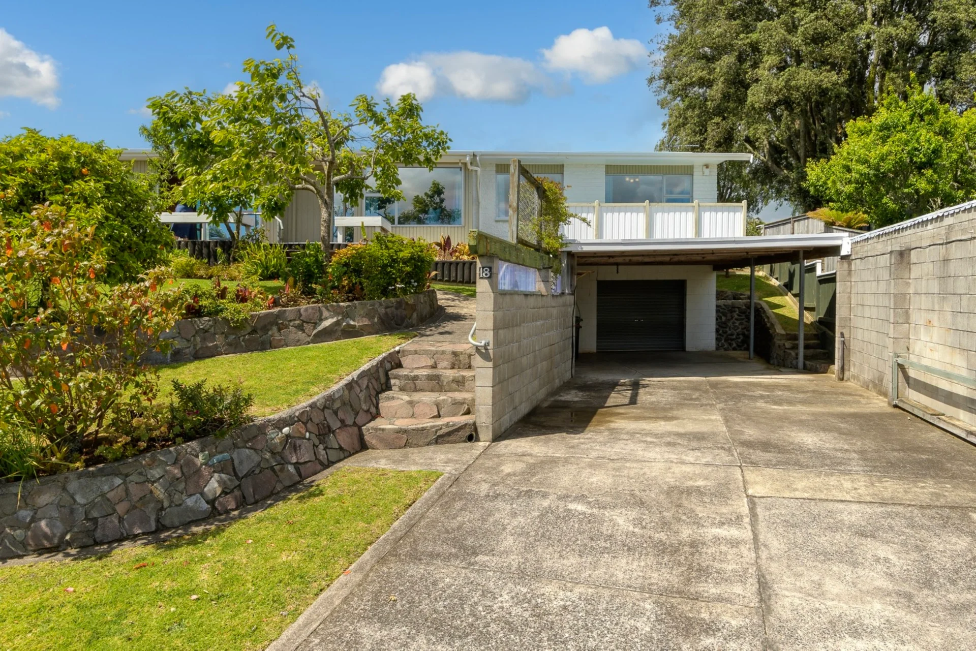 18 Chevron Drive