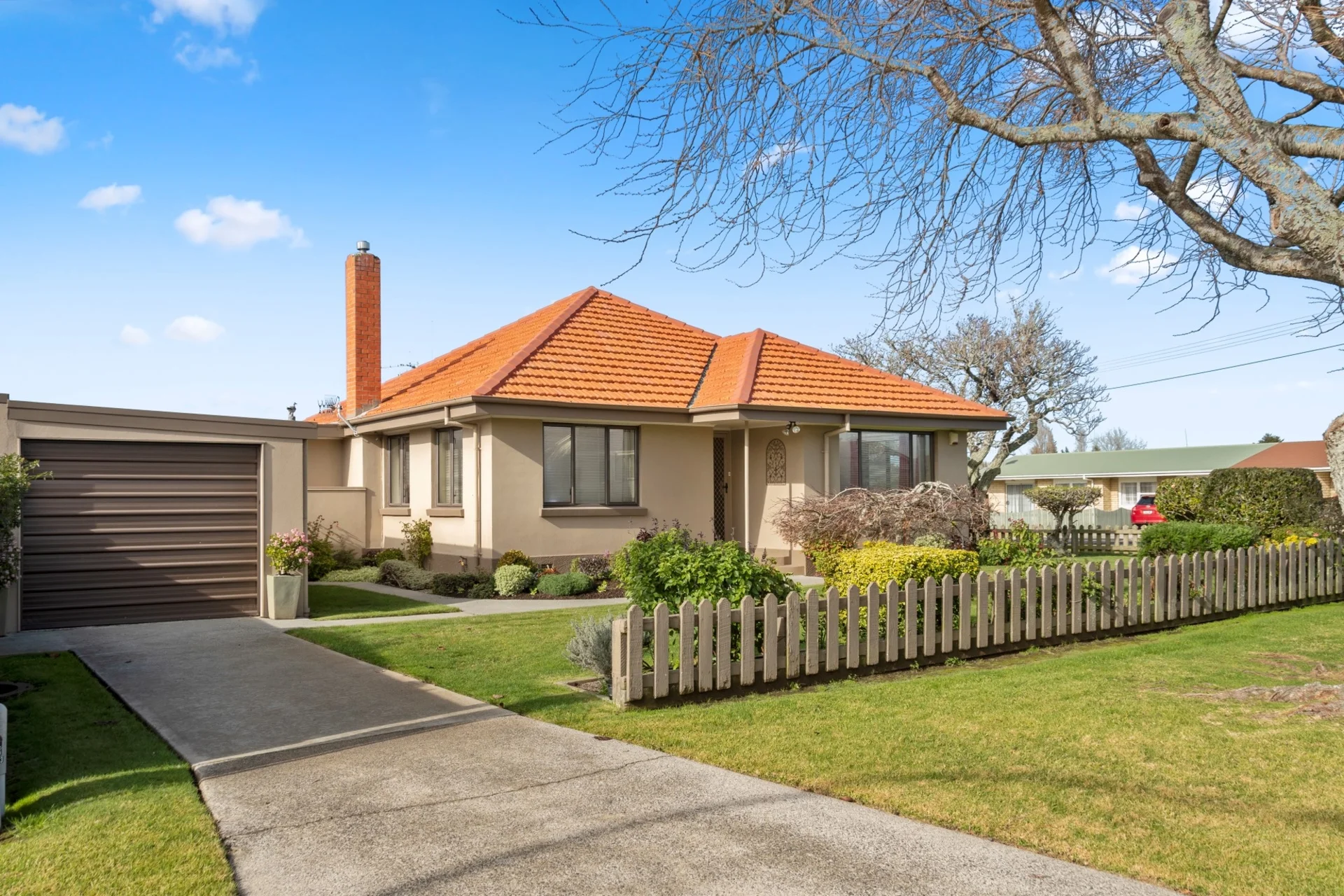 2 Pemberton Crescent